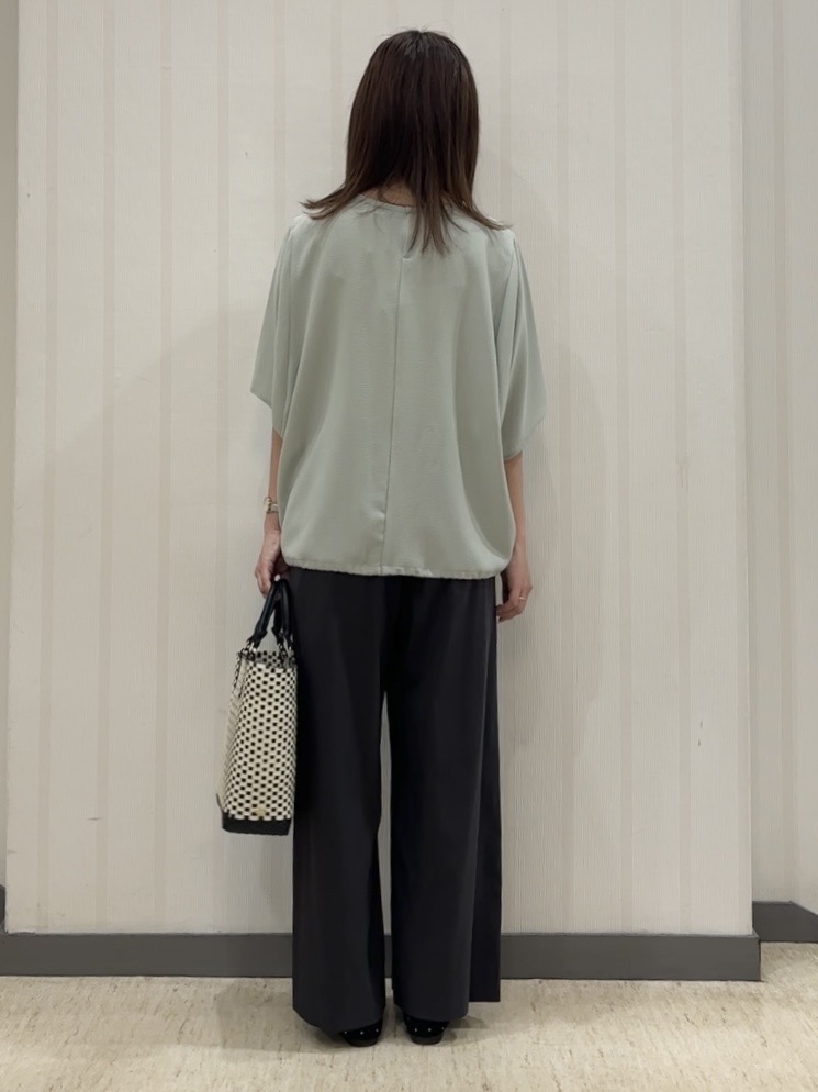 ちひさんの「INDIVI｜【洗える／2WAY／裾ドロスト付き】 ドルマンスリーブチュニックトップス」を使ったコーディネート