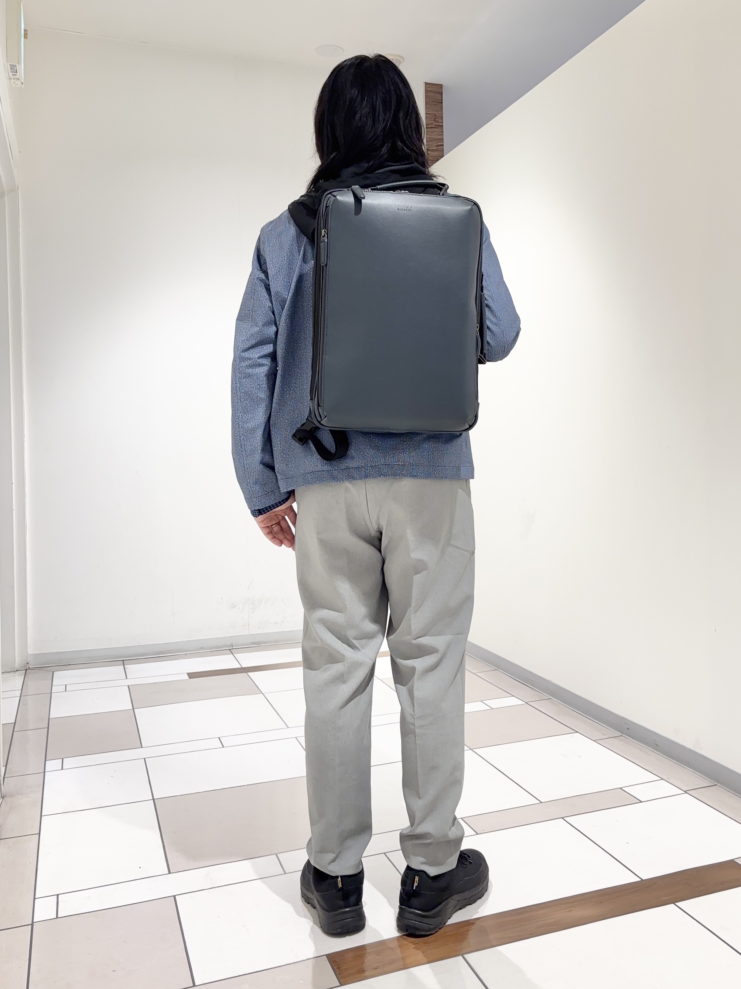 及川さんの「TAKEO KIKUCHI｜2WAYアクティブ ライト ブルゾン」を使ったコーディネート
