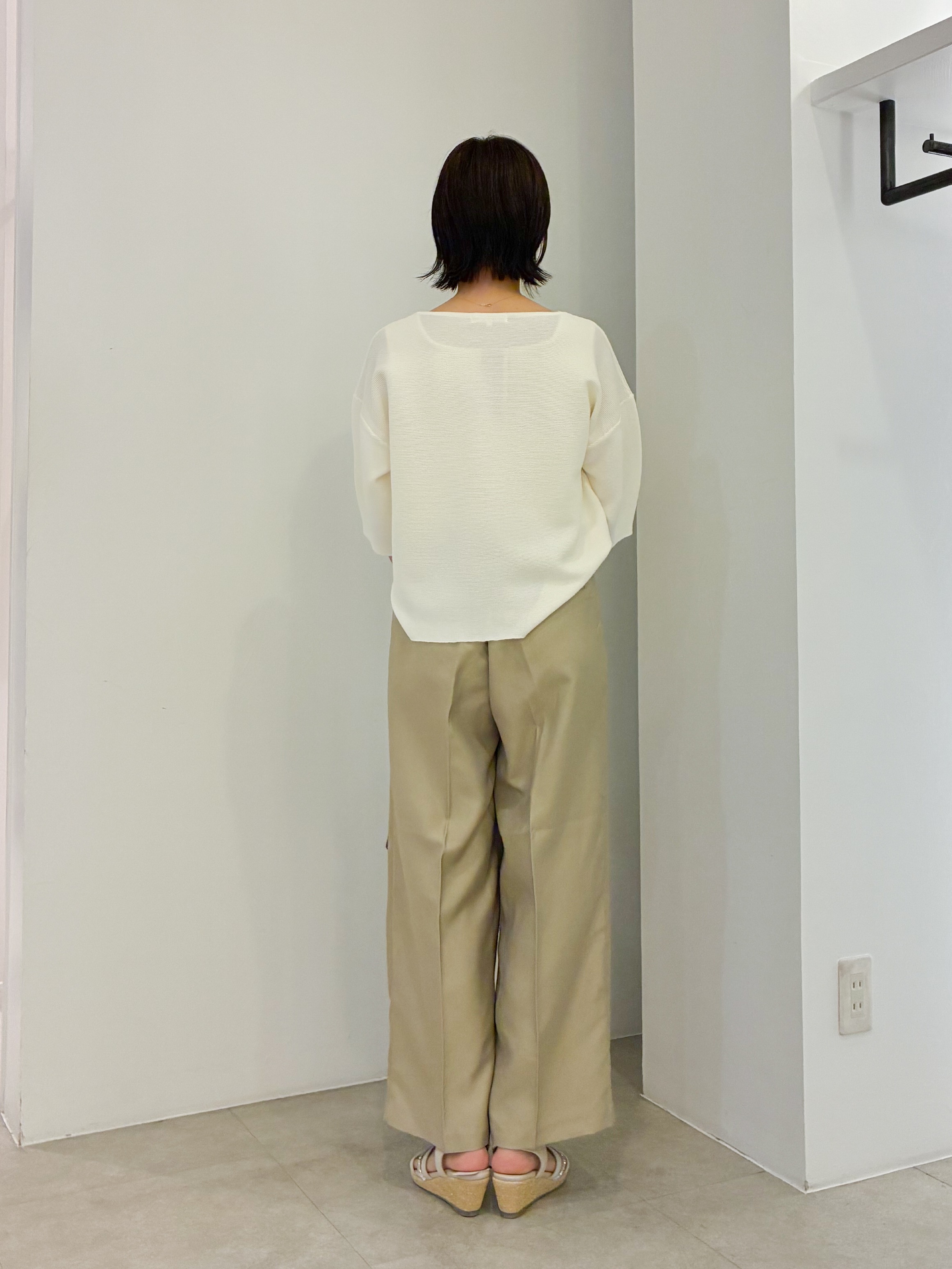 kanakoさんの「grove｜【貴島明日香さん着用／洗濯機OK】レイヤードにもおすすめ、軽やかクロップドニット」を使ったコーディネート