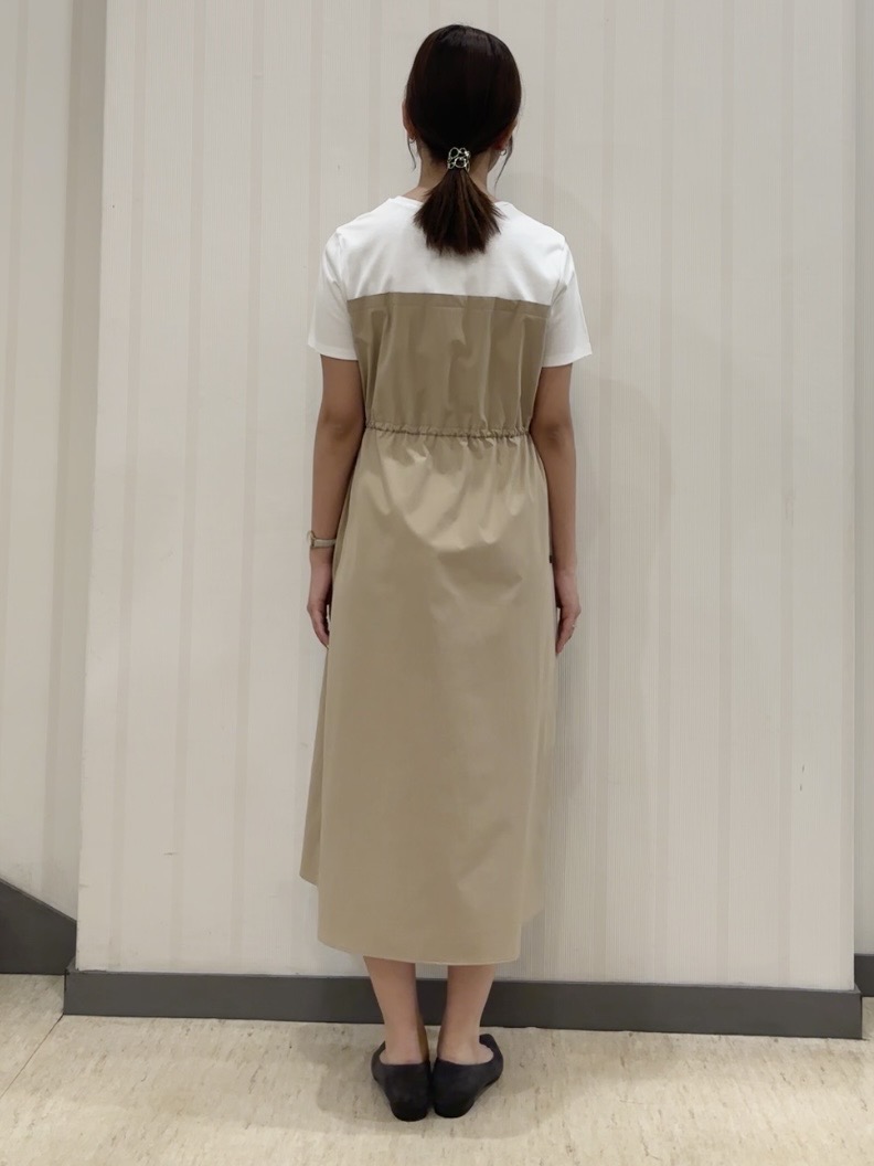 ちひさんの「INDIVI｜【洗える／1枚でキマる／ドロスト付】ビスチェ風ドッキングTワンピース」を使ったコーディネート