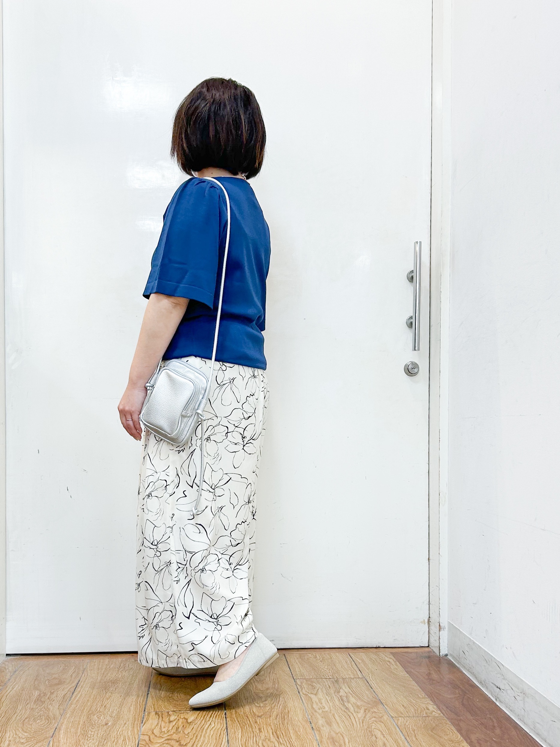 haruさんの「SHOO･LA･RUE｜【毎日洗える/ひんやり/UV/S-LL】二の腕かくせる フレアスリーブひらり5分袖ニット」を使ったコーディネート