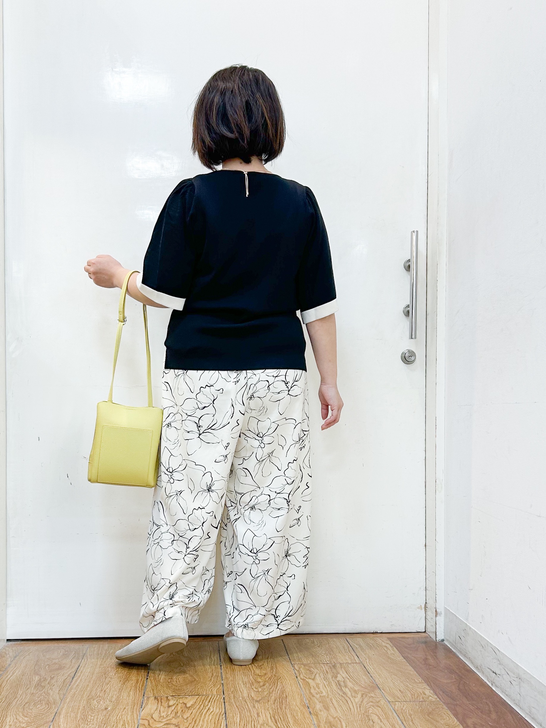 haruさんの「SHOO･LA･RUE｜【毎日洗える/ひんやり/UV/S-LL】二の腕かくせる フレアスリーブひらり5分袖ニット」を使ったコーディネート