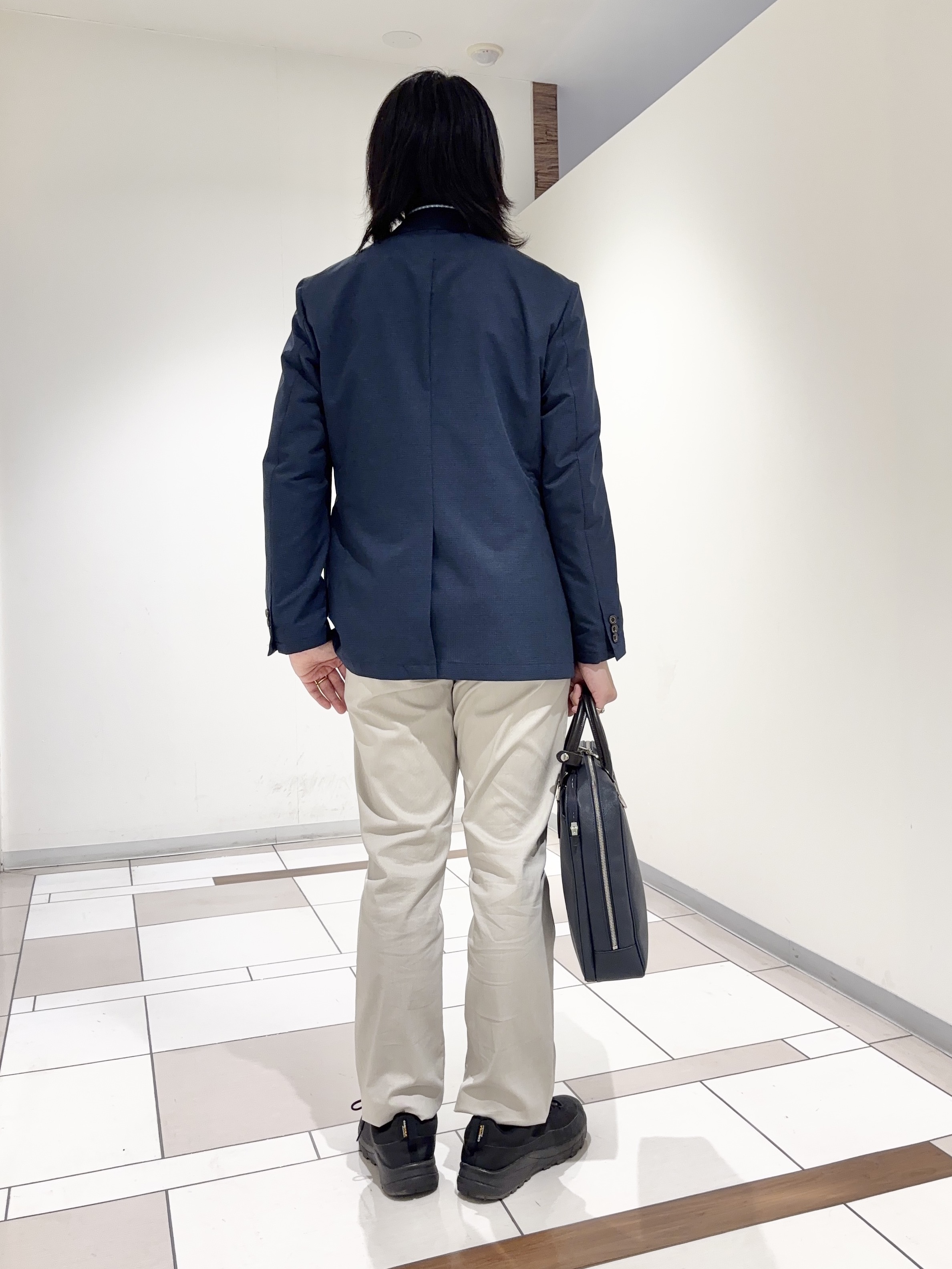 及川さんの「TAKEO KIKUCHI｜【抗菌防臭】COOL DOTS（R）ドビープリント ジャケット」を使ったコーディネート