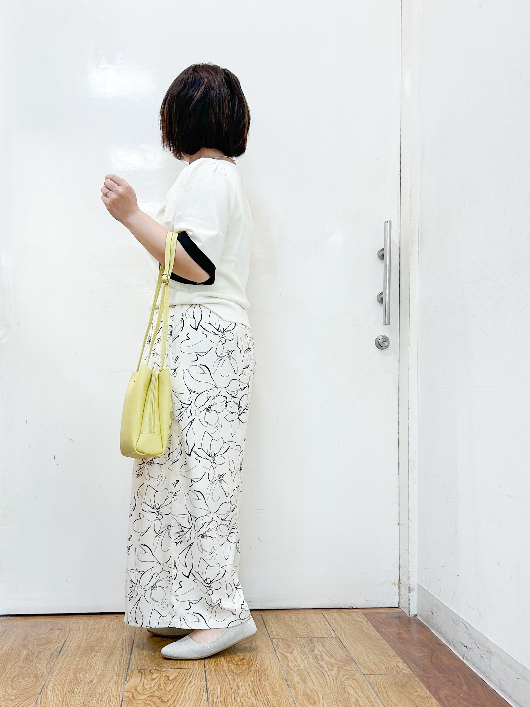 haruさんの「SHOO･LA･RUE｜【毎日洗える/ひんやり/UV/S-LL】二の腕かくせる フレアスリーブひらり5分袖ニット」を使ったコーディネート