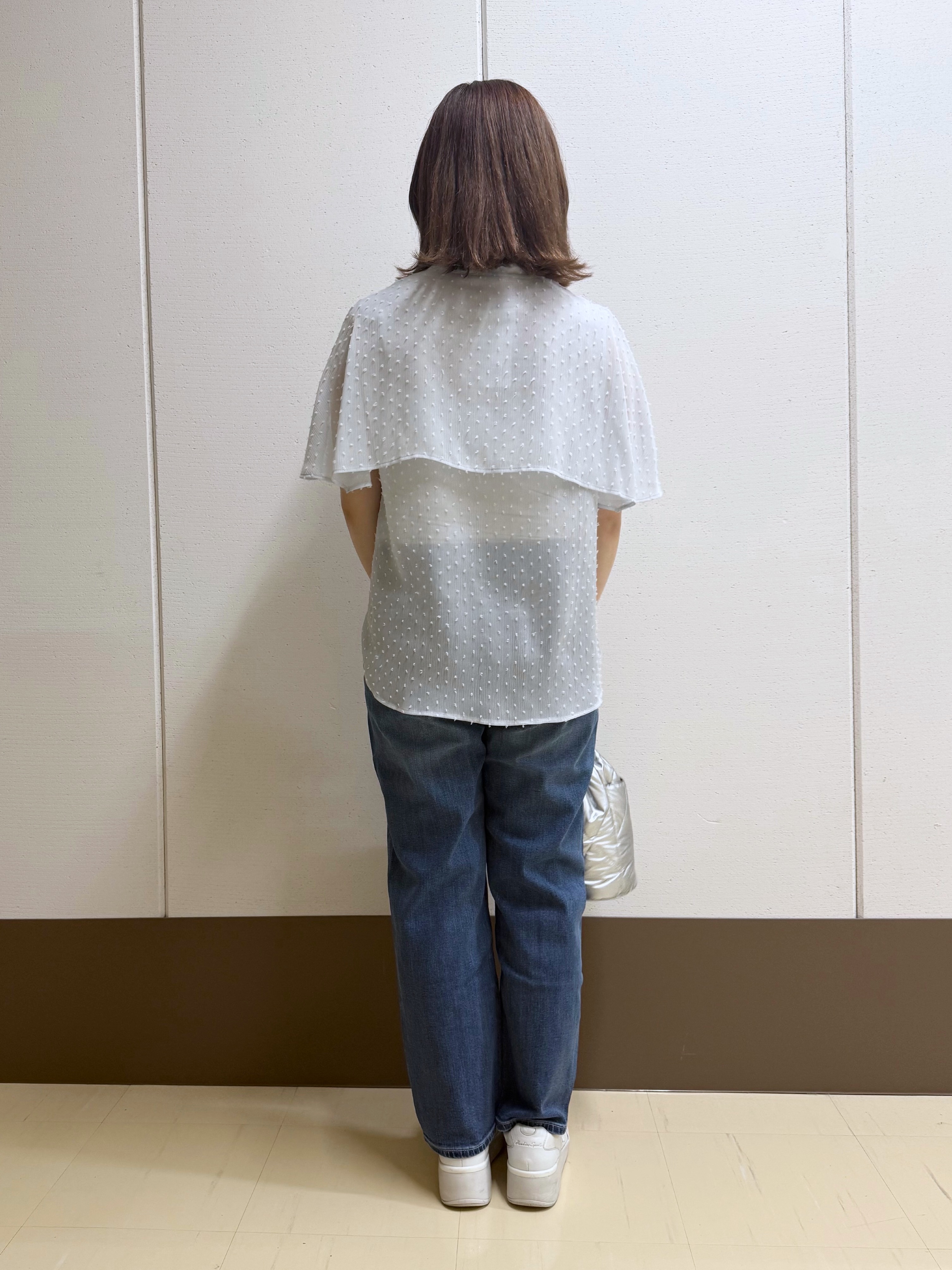 Rikoさんの「INDIVI｜【洗える／ドットモチーフ】ケープスリーブブラウス」を使ったコーディネート