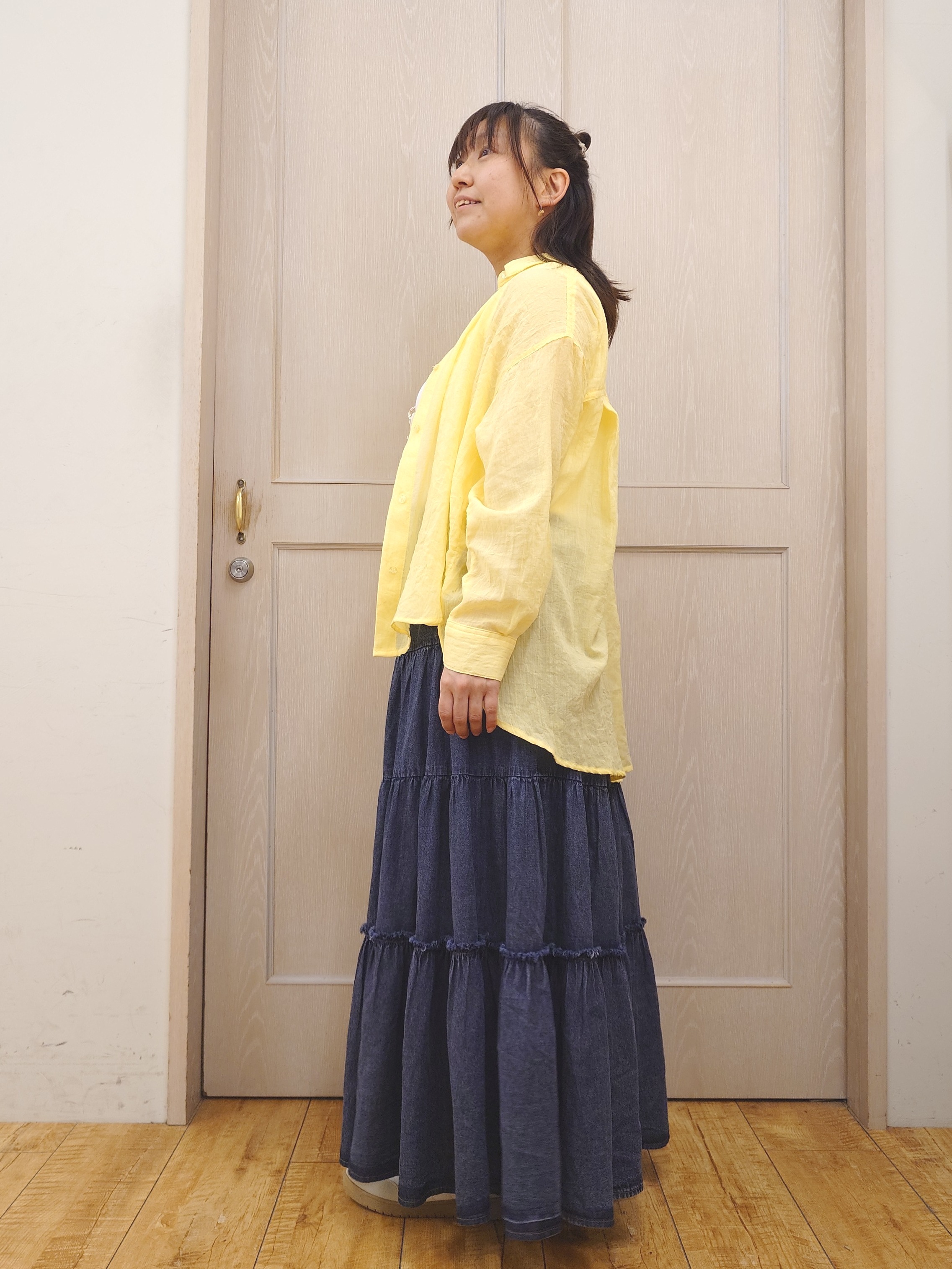 とろろさんの「SHOO･LA･RUE｜【体型カバー】ふんわり質感 やわらかこなれシアーシャツ」を使ったコーディネート