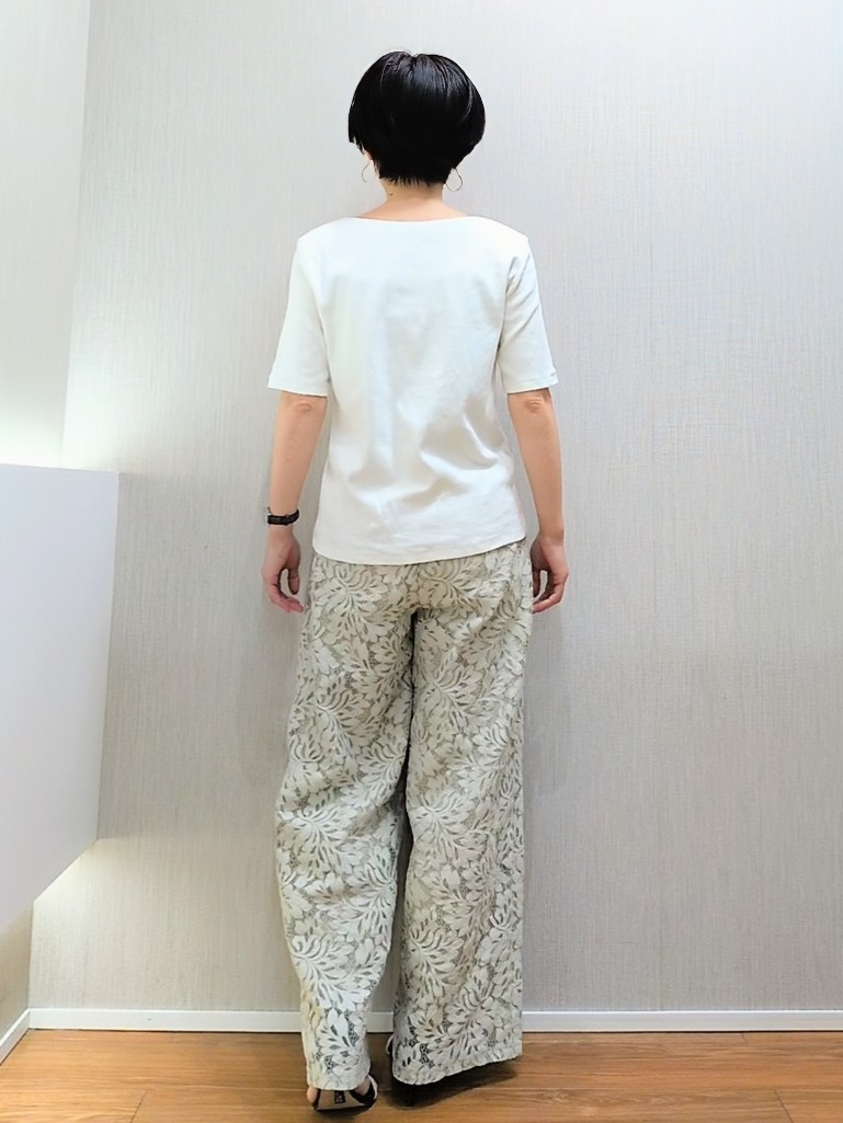 ミズタさんの「UNTITLED｜【すっきり見え/洗える】スクエアネックプルオーバー」を使ったコーディネート
