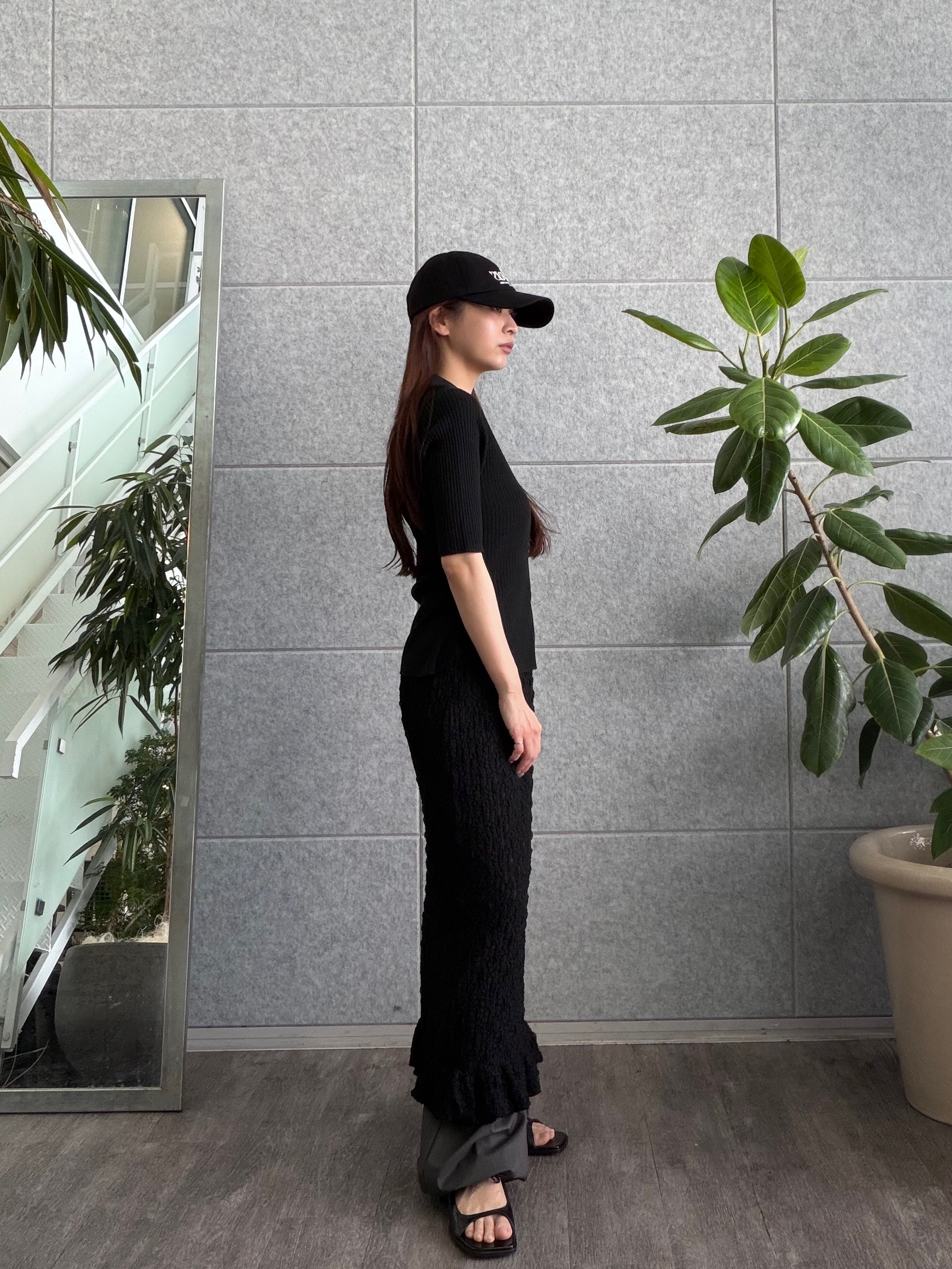 kanamiさんの「CODE A｜sensual lace tight skirt」を使ったコーディネート