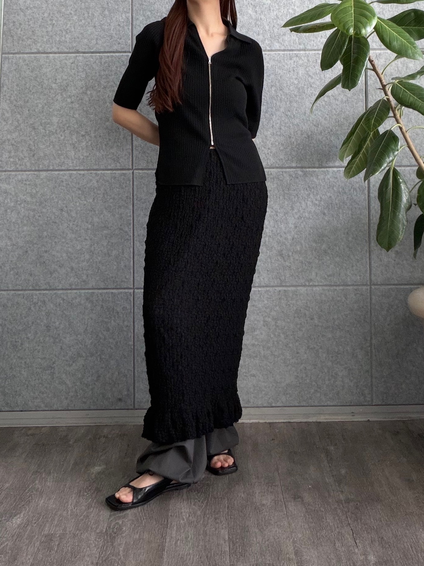kanamiさんの「CODE A｜sensual lace tight skirt」を使ったコーディネート