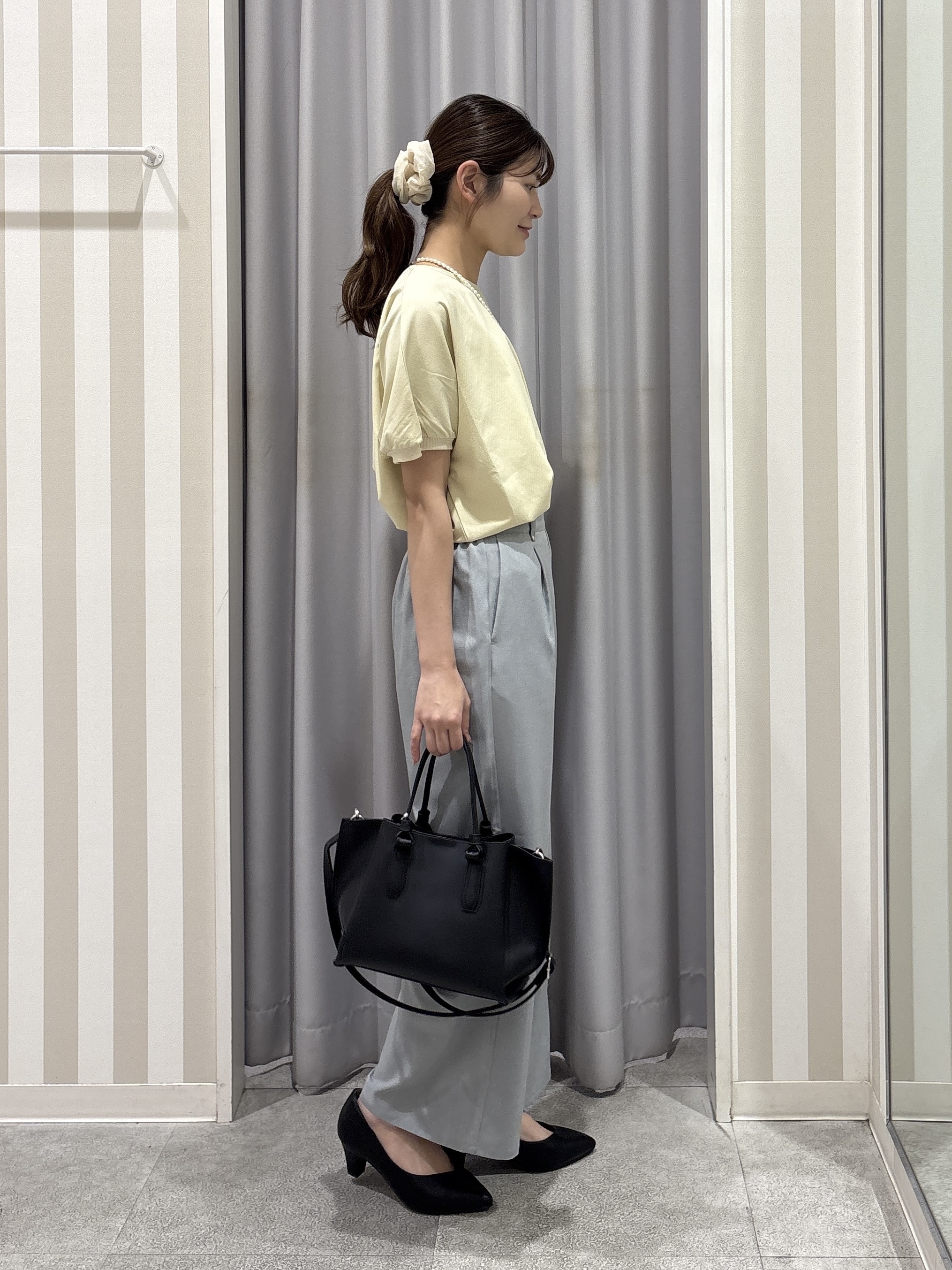 Rikaさんの「SHOO･LA･RUE｜【ひんやり/洗濯後しわになりにくい】インせず着られる さらっとタッチのドルマンブラウス」を使ったコーディネート