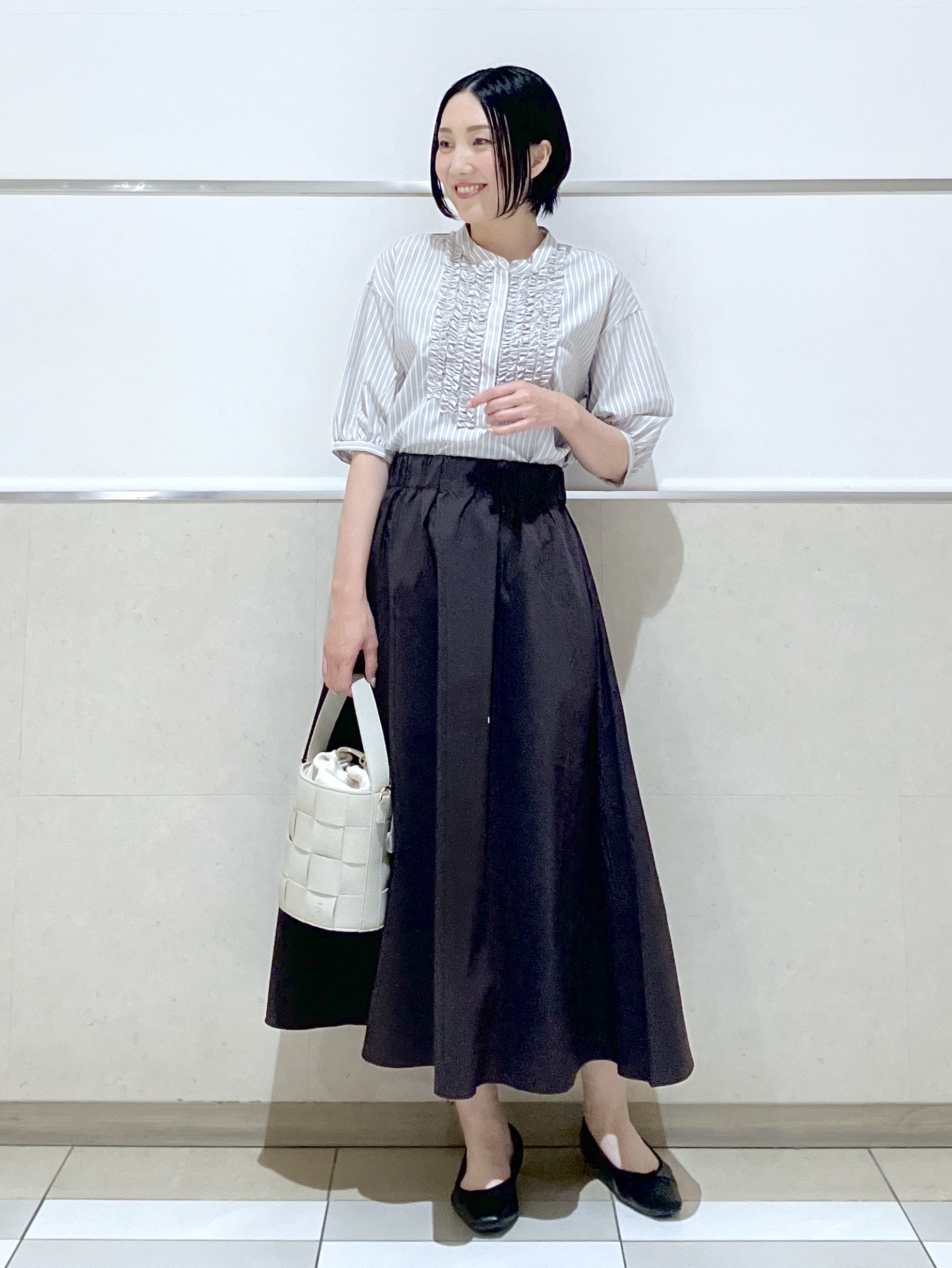 eriko さんの「Dessin｜【着映え/洗える】フロントフリル五分袖ブラウス」を使ったコーディネート