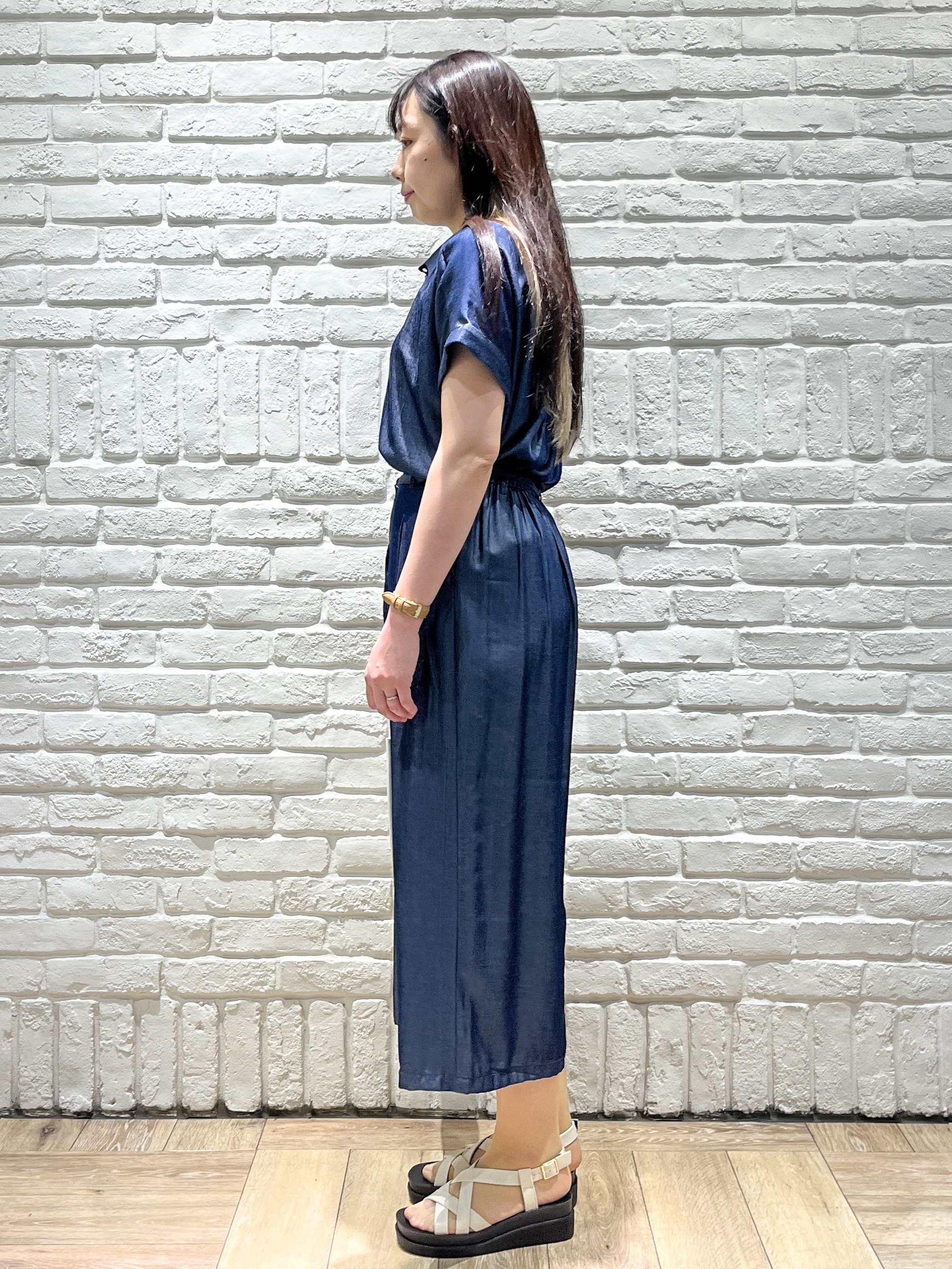 erinaさんの「index｜【UVケア／接触冷感／吸水速乾】シャンブレーターンバックシャツ《洗濯機OK》」を使ったコーディネート