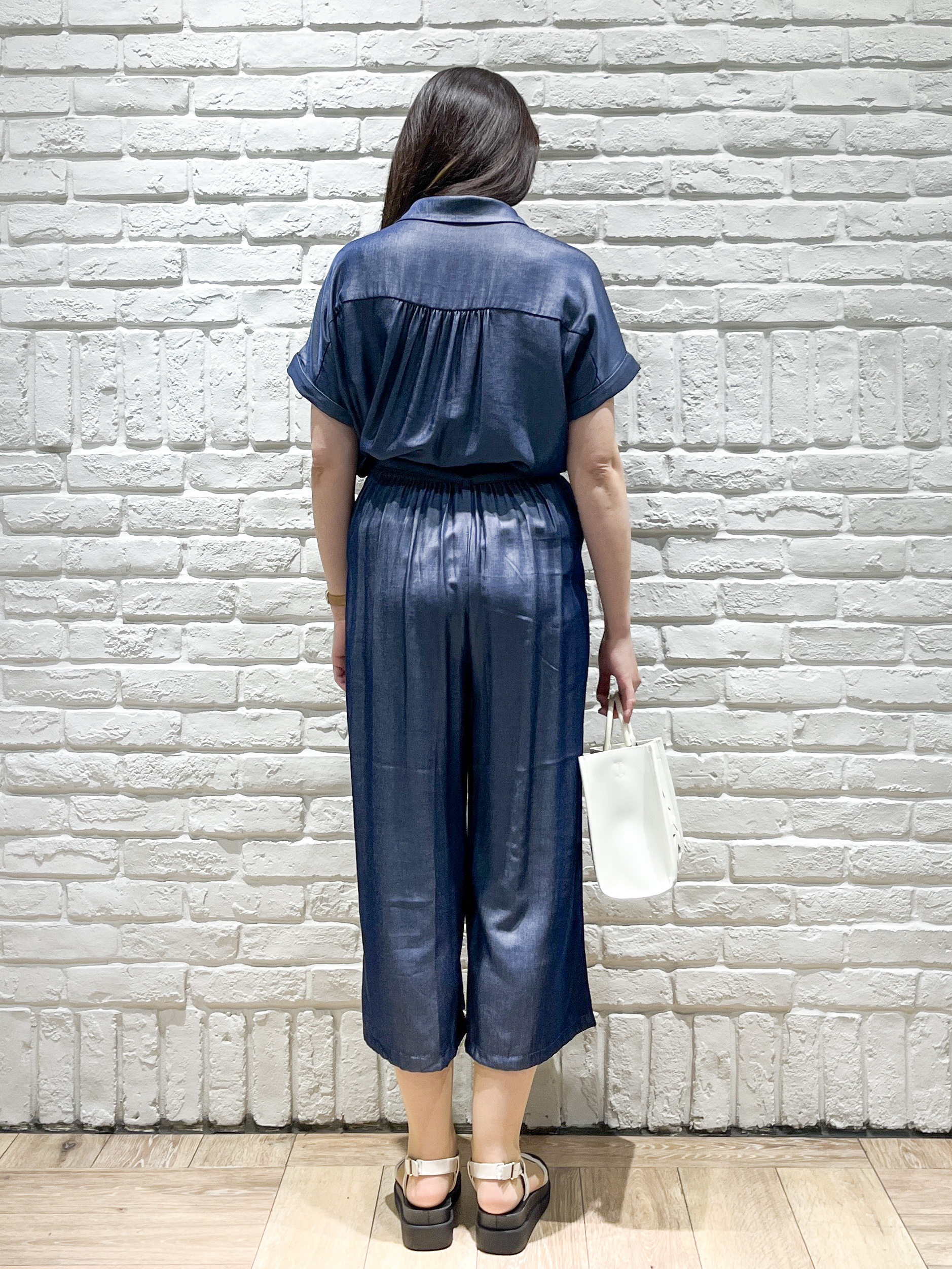 erinaさんの「index｜【UVケア／接触冷感／吸水速乾】シャンブレーターンバックシャツ《洗濯機OK》」を使ったコーディネート