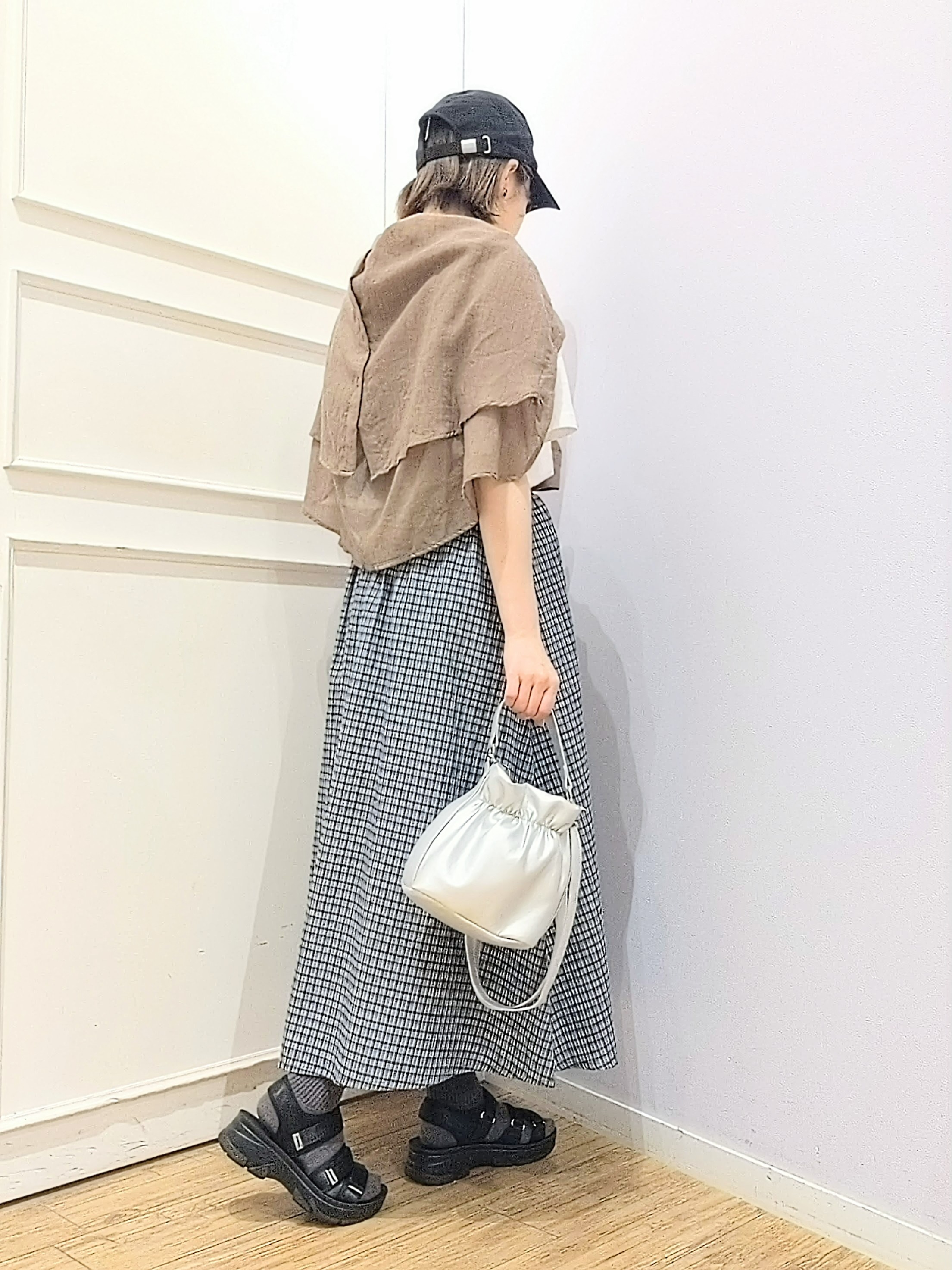 miomioさんの「SHOO･LA･RUE｜【体型カバー】ふんわり質感 やわらかこなれシアーシャツ」を使ったコーディネート