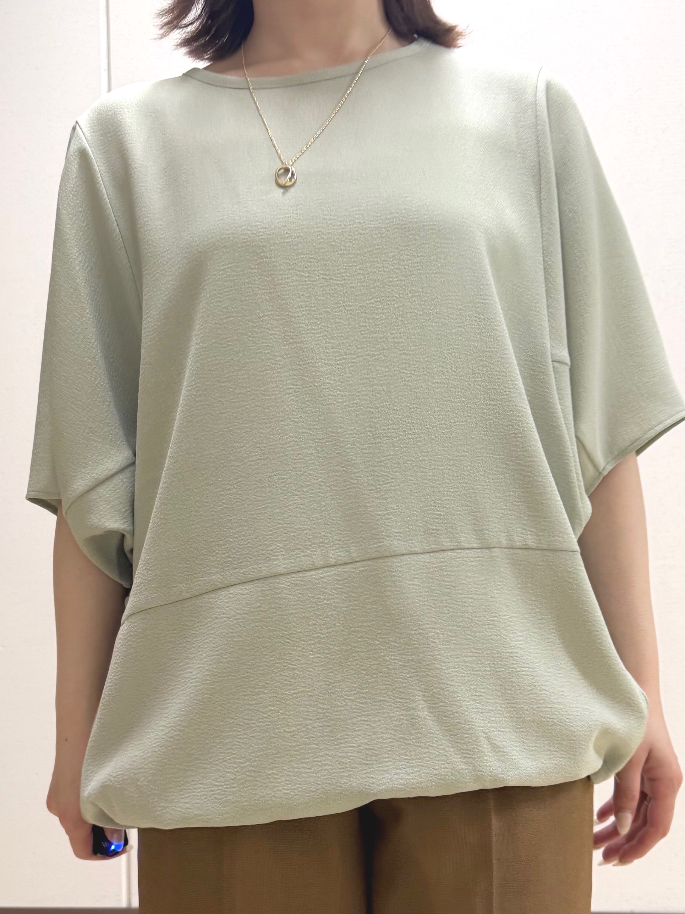 Rikoさんの「INDIVI｜【洗える／2WAY／裾ドロスト付き】 ドルマンスリーブチュニックトップス」を使ったコーディネート
