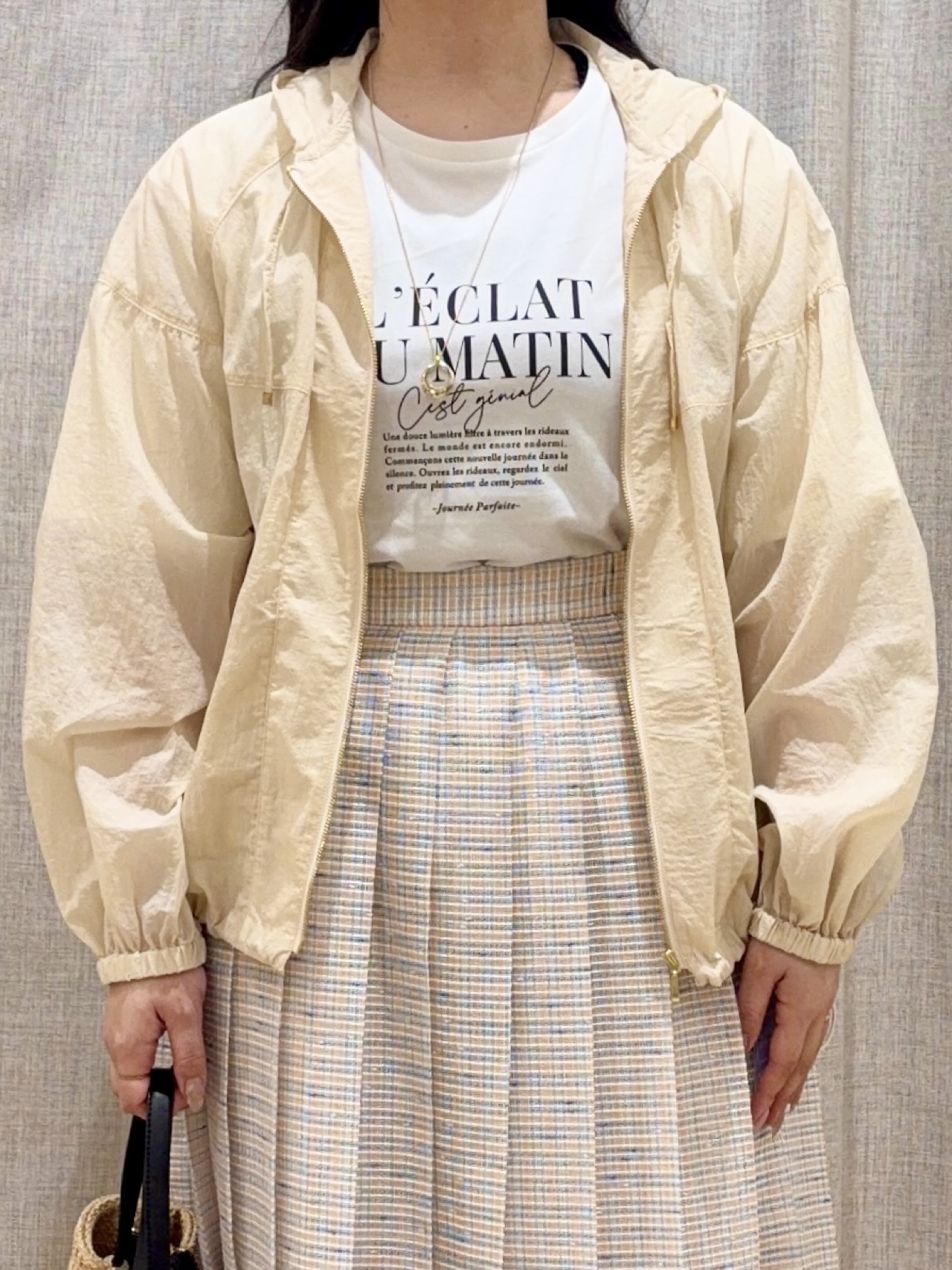 minamiさんの「grove｜【洗濯機OK】朝晩の気温差に◎軽やかシアーナイロンフーディブルゾン」を使ったコーディネート