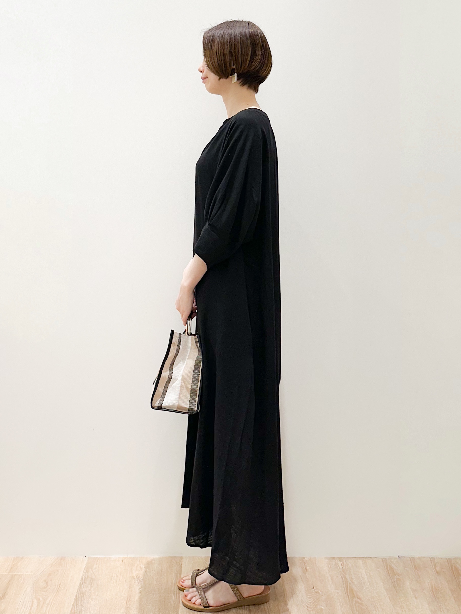 yurieさんの「OPAQUE.CLIP｜キーネックロングワンピース【洗える】」を使ったコーディネート