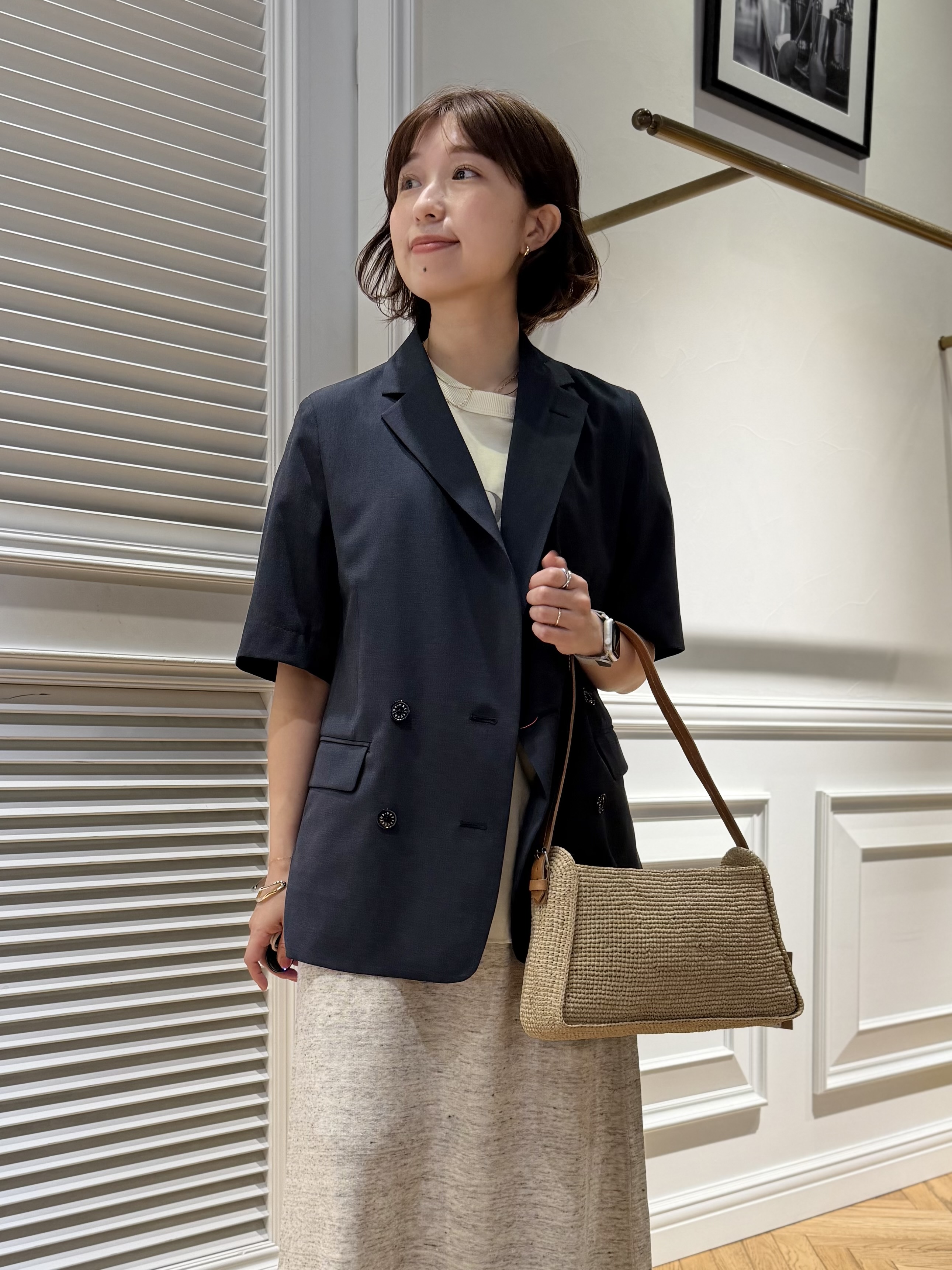 つじ まこさんの「DRESSTERIOR｜AMERICANA（アメリカーナ）ロールアップTシャツ」を使ったコーディネート