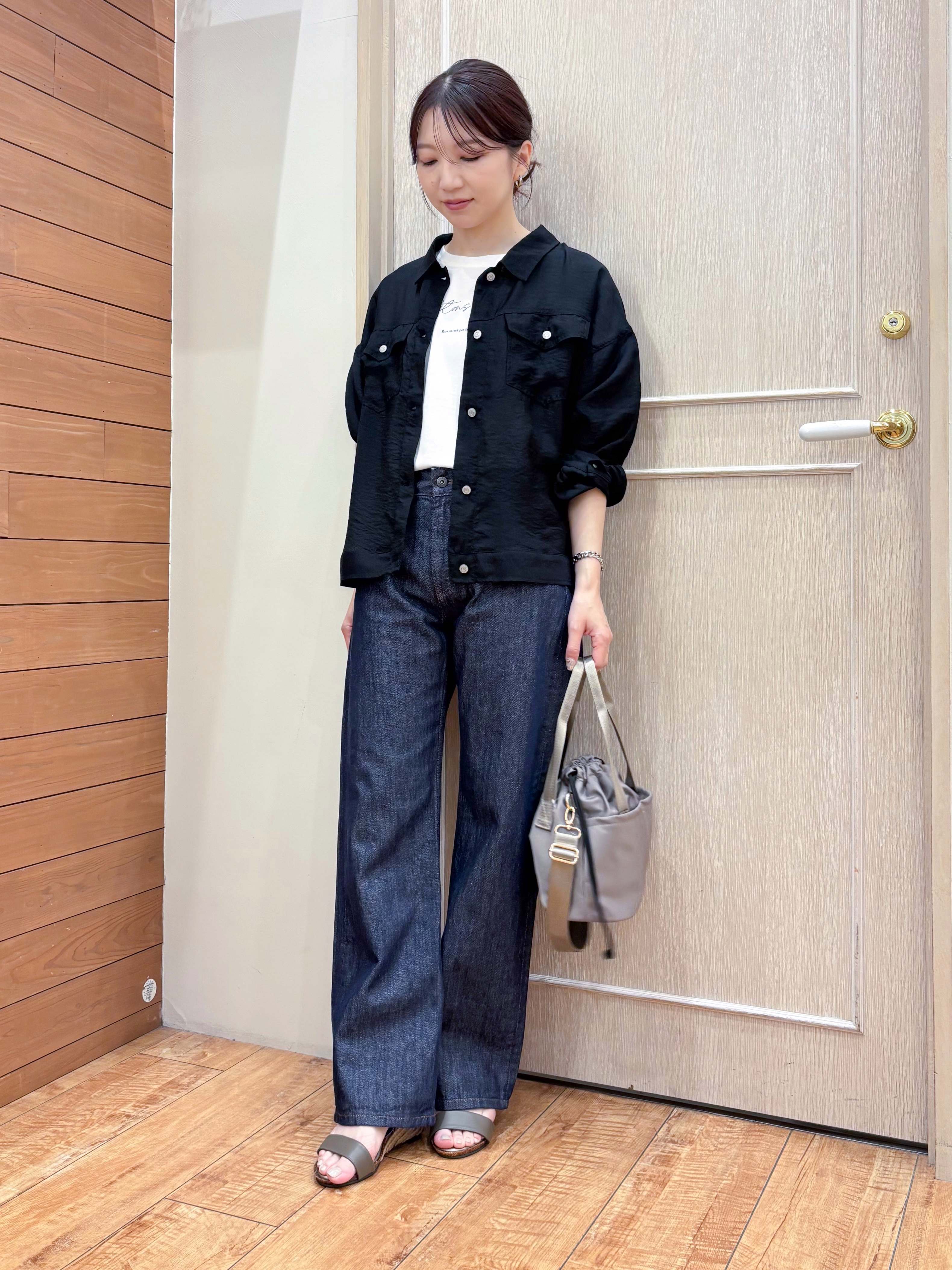 なみさんの「SHOO･LA･RUE｜【洗濯機可/S-LL】Gジャン風シアーシャツジャケット」を使ったコーディネート