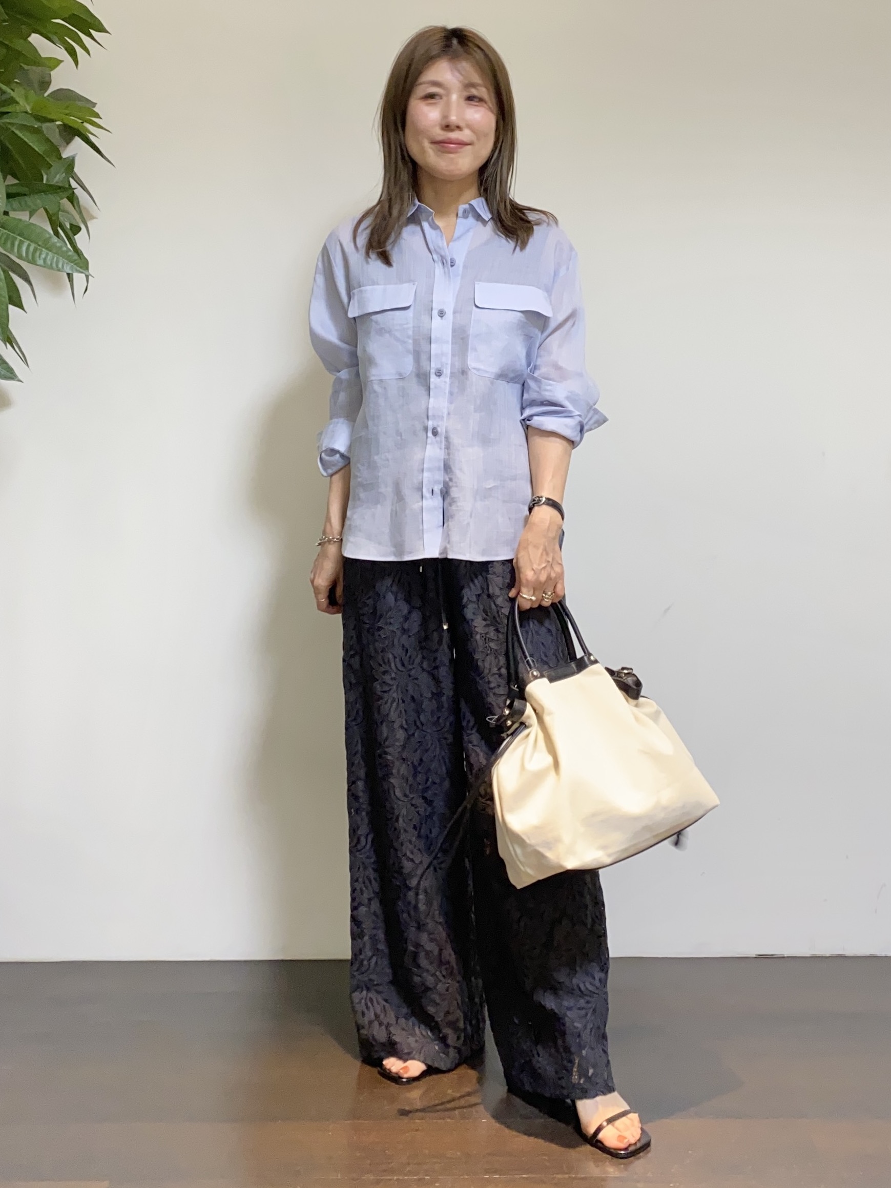 tomoさんの「UNTITLED｜【古畑星夏さん着用/接触冷感】ドライタッチシャツ」を使ったコーディネート