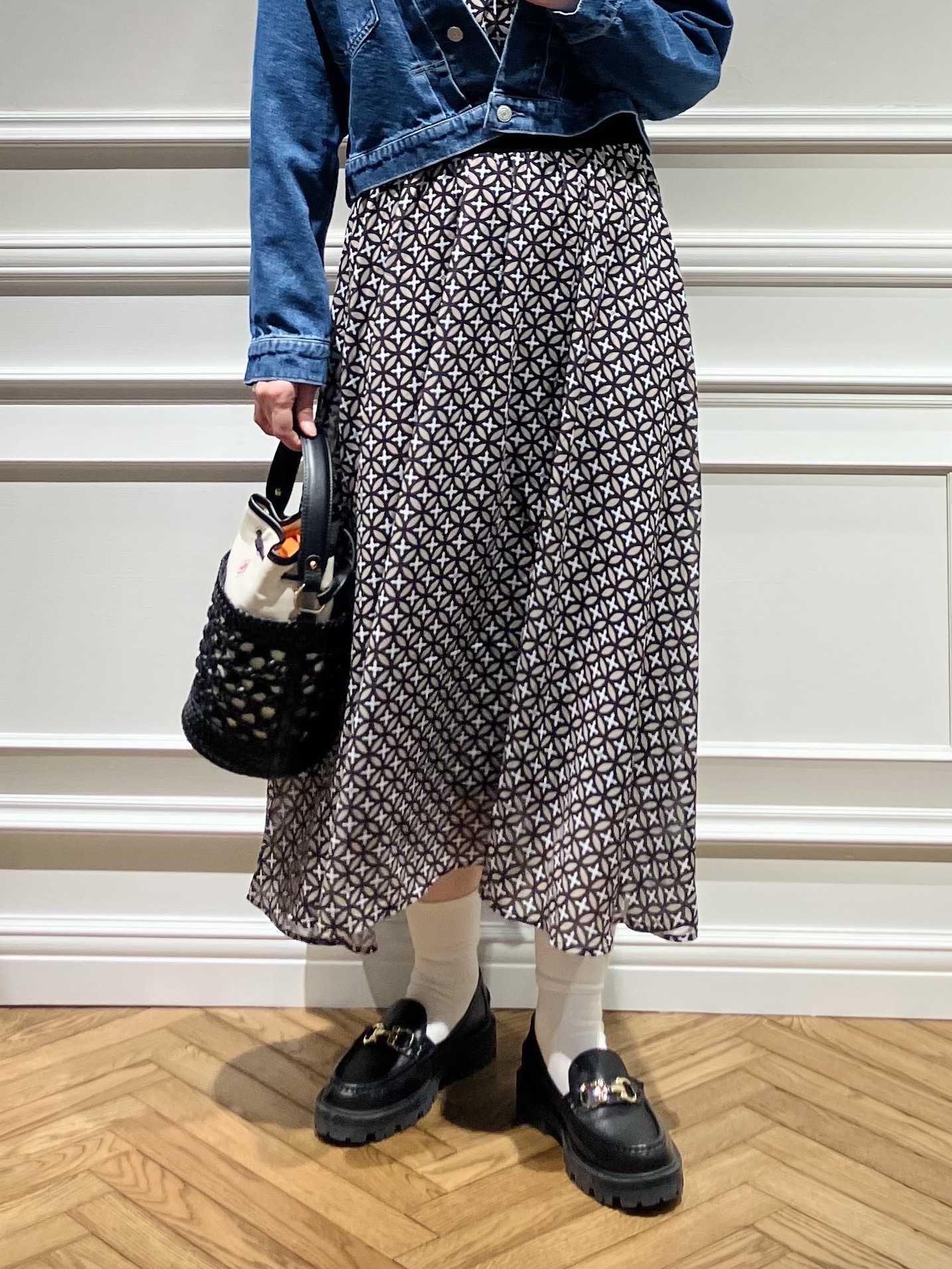 TSUKUIさんの「DRESSTERIOR｜【ウォッシャブル】ヴィンテージバンドカラーGジャン」を使ったコーディネート