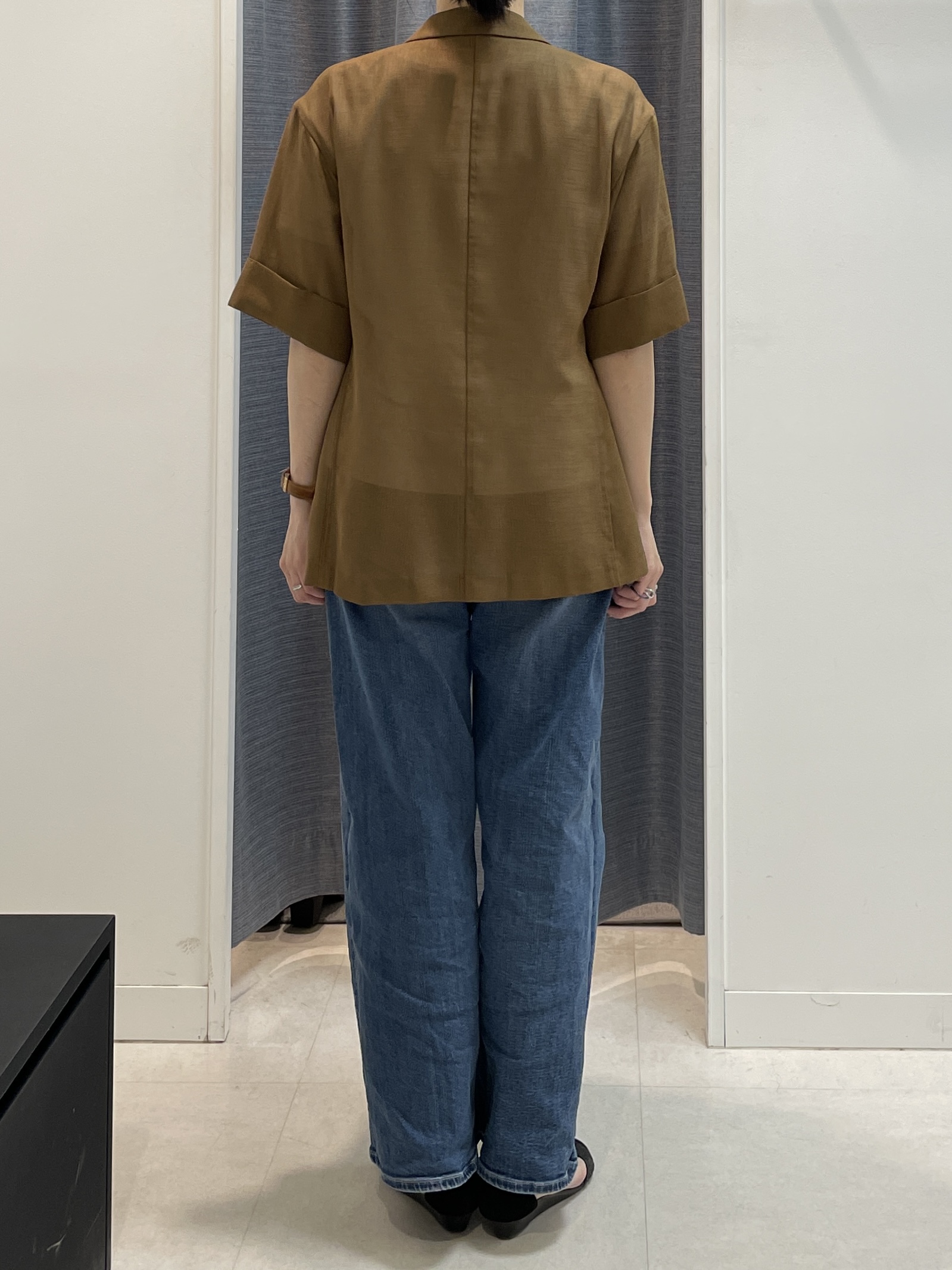 shihoさんの「INDIVI｜【洗える／メッシュ素材／SETUP可能】半袖シアージャケット」を使ったコーディネート