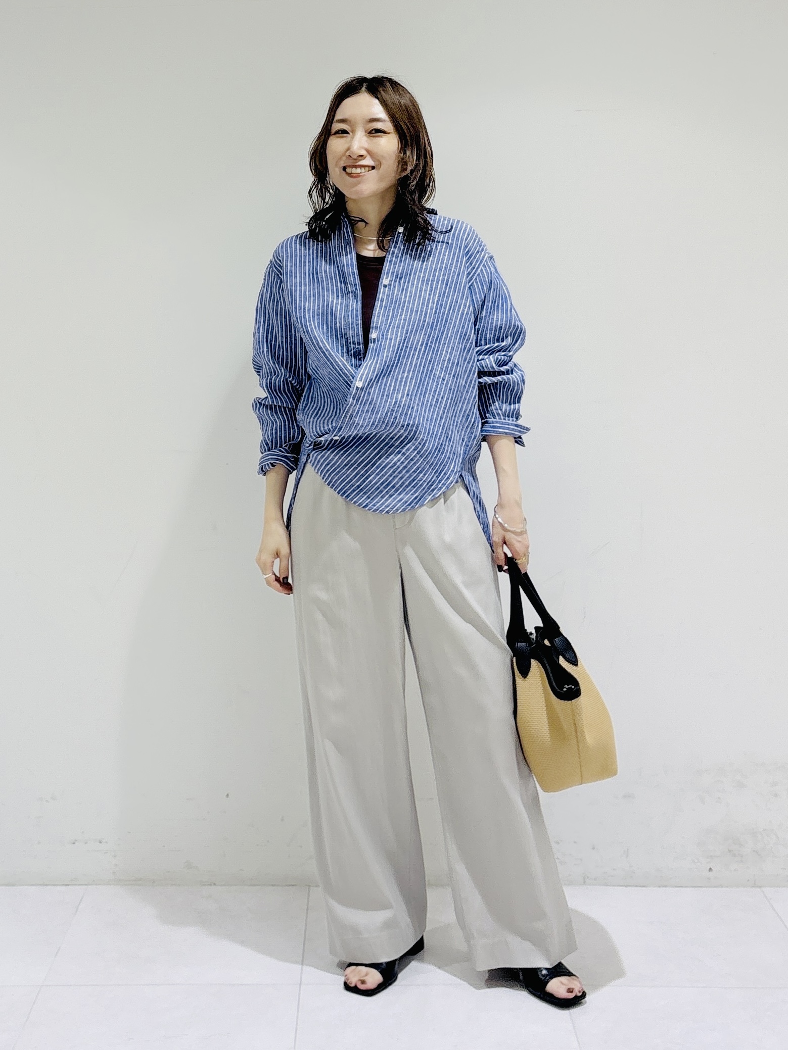 kotakiさんの「INDIVI｜【接触冷感／2WAY】カシュクールリネンシャツ」を使ったコーディネート