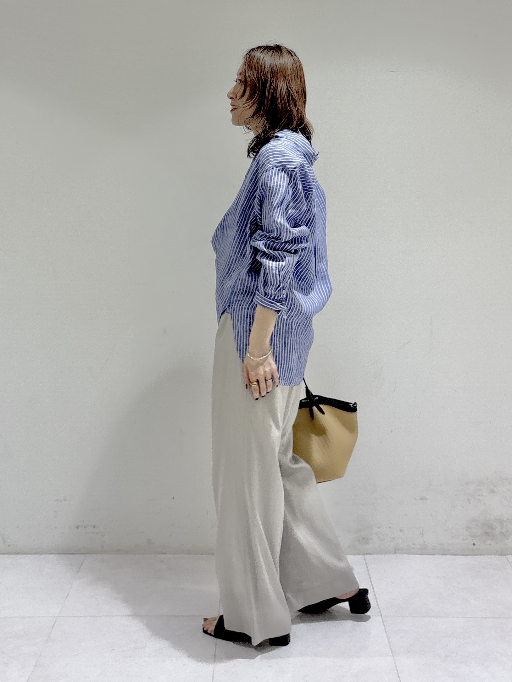 kotakiさんの「INDIVI｜【接触冷感／2WAY】カシュクールリネンシャツ」を使ったコーディネート