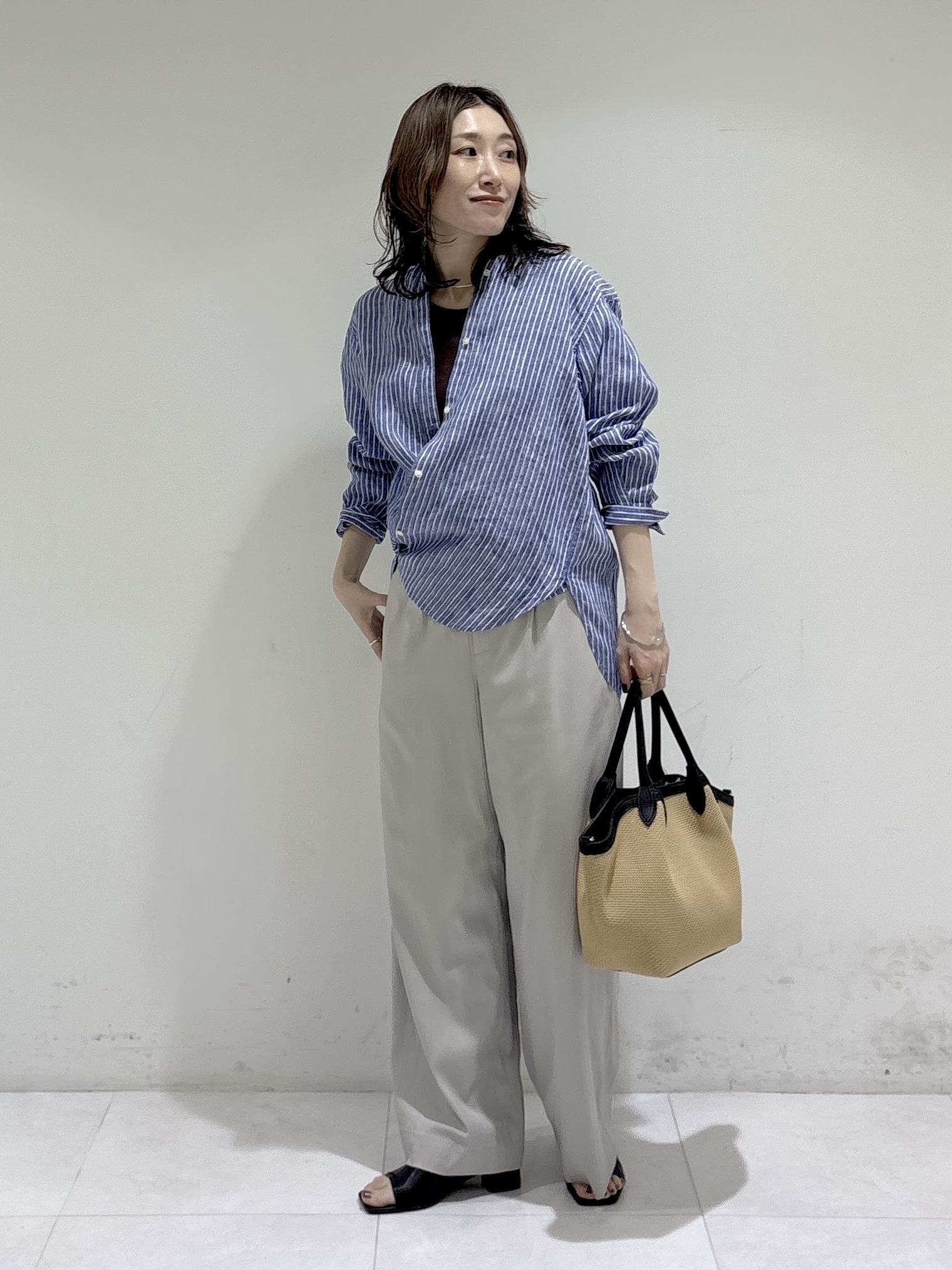 kotakiさんの「INDIVI｜【接触冷感／2WAY】カシュクールリネンシャツ」を使ったコーディネート