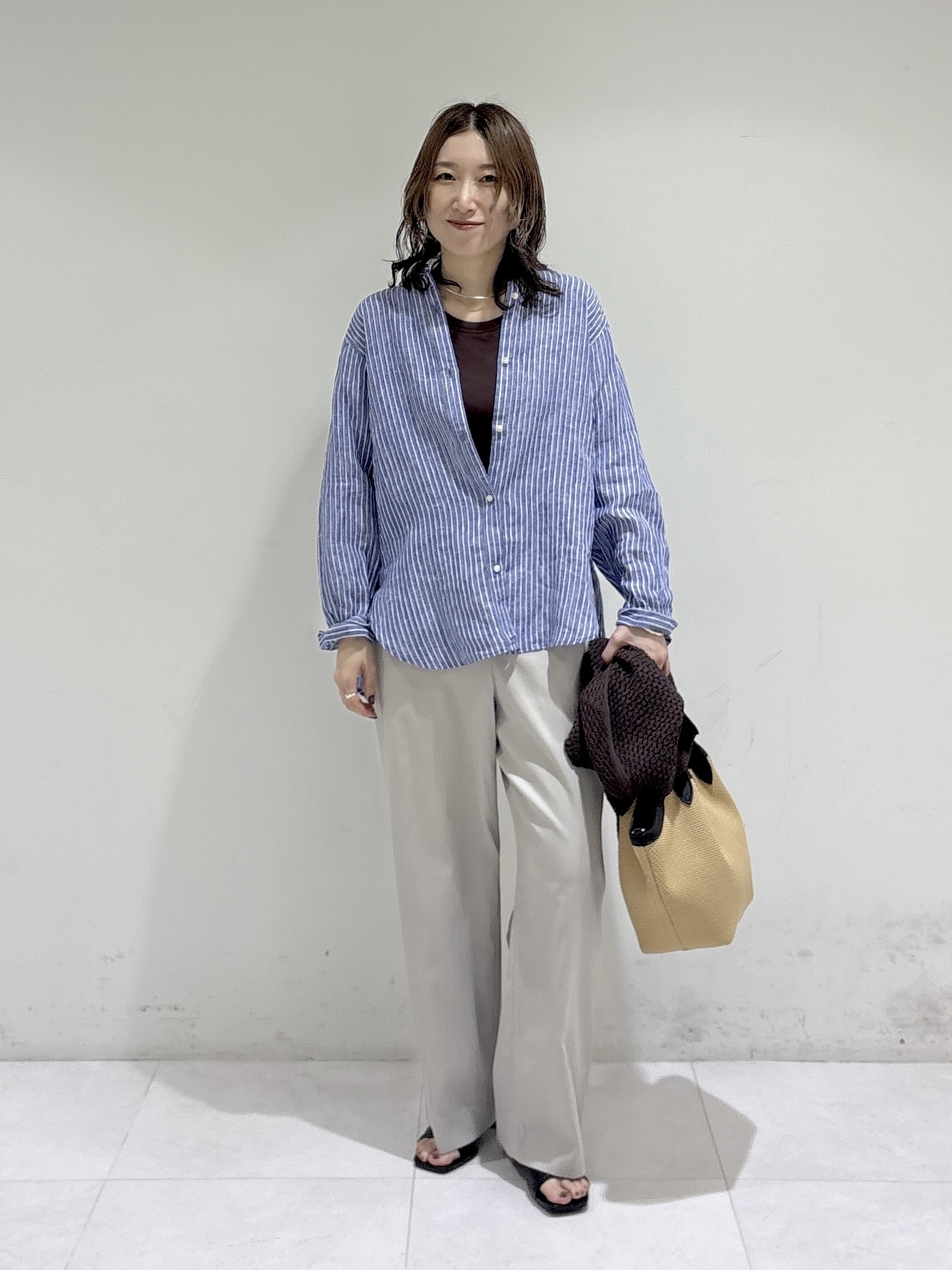 kotakiさんの「INDIVI｜【接触冷感／2WAY】カシュクールリネンシャツ」を使ったコーディネート