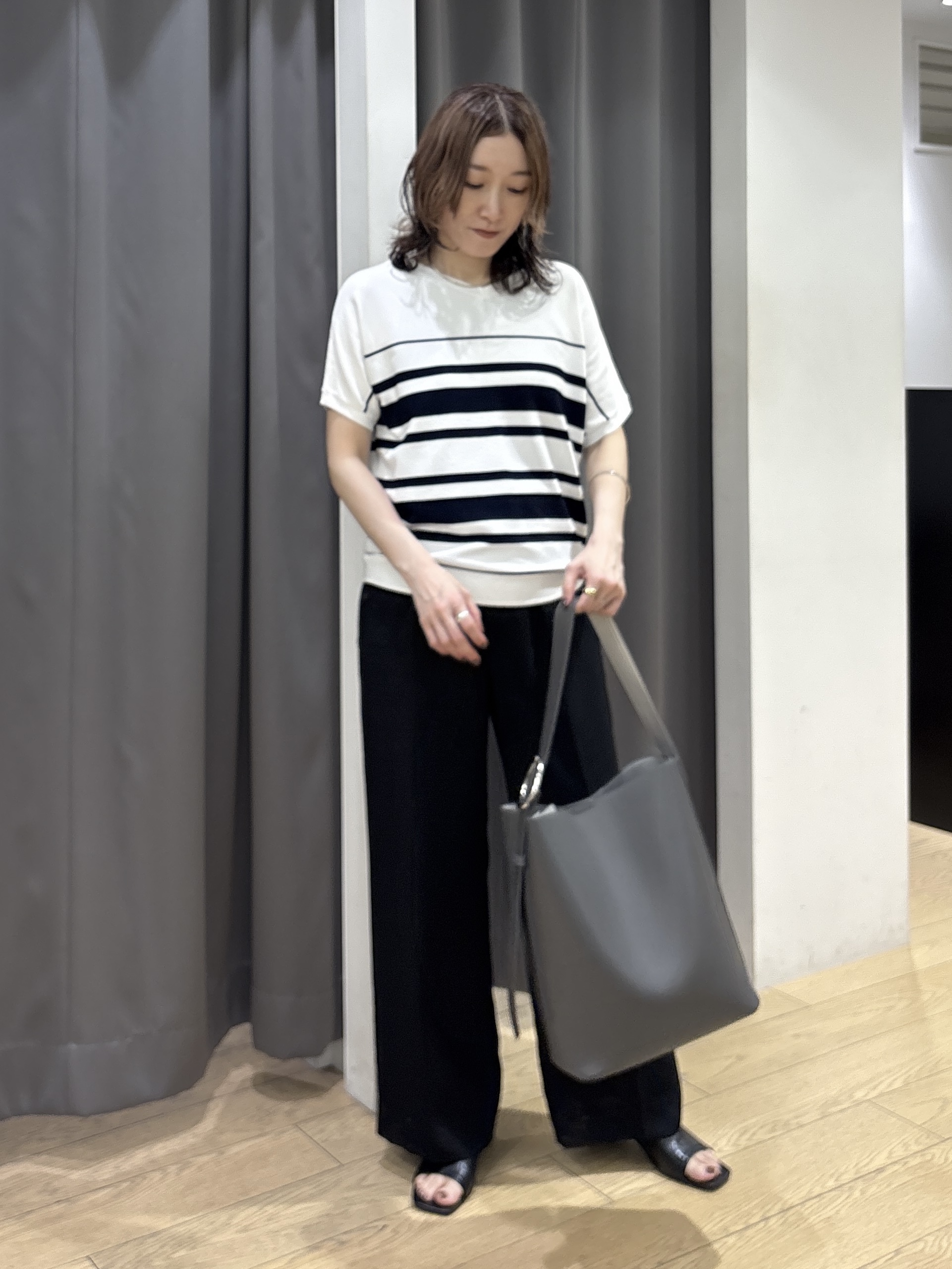 kotakiさんの「INDIVI｜【洗える】ガーター編みVネックニットT」を使ったコーディネート