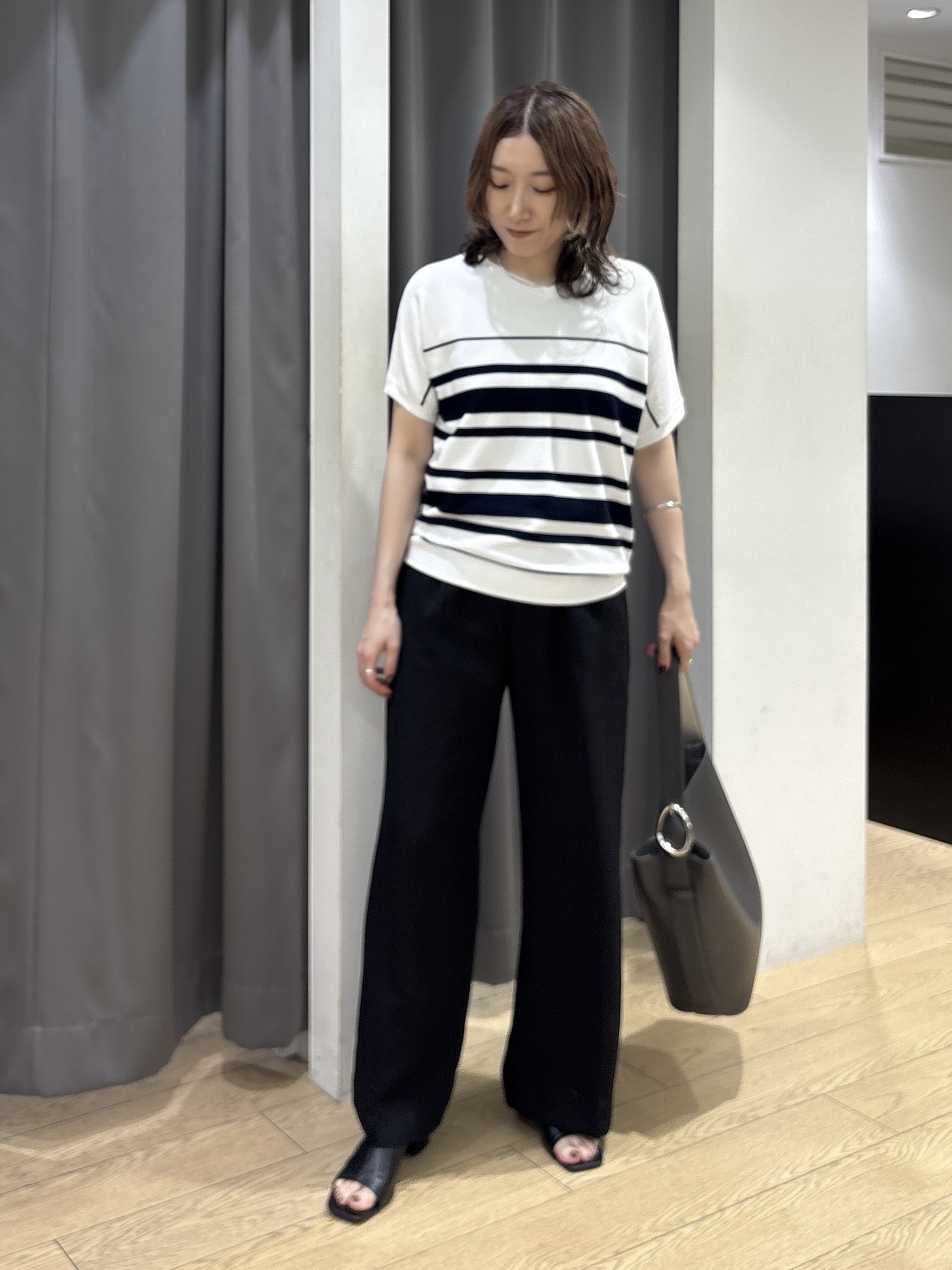 kotakiさんの「INDIVI｜【洗える】ガーター編みVネックニットT」を使ったコーディネート