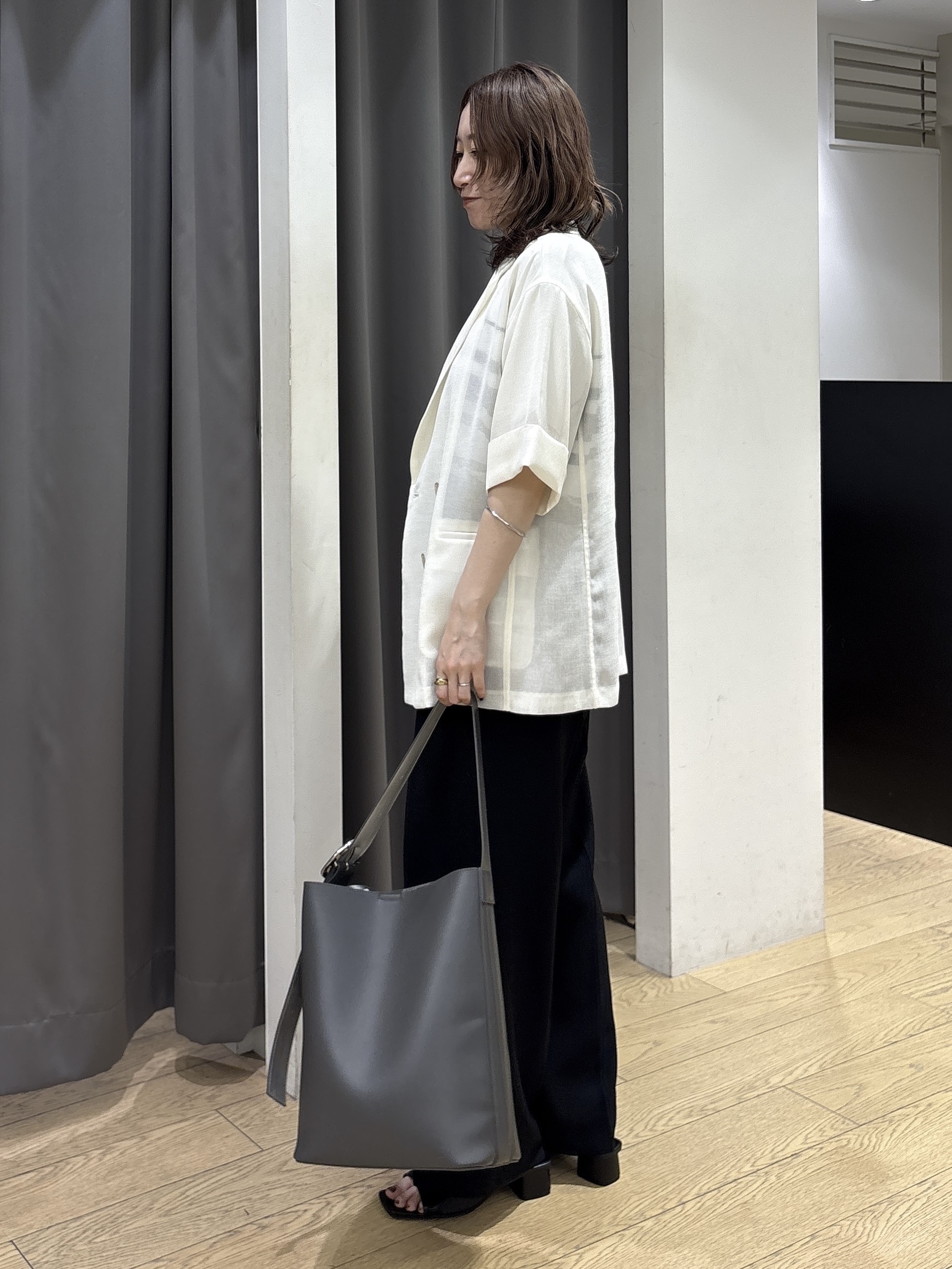 kotakiさんの「INDIVI｜【洗える／メッシュ素材／SETUP可能】半袖シアージャケット」を使ったコーディネート