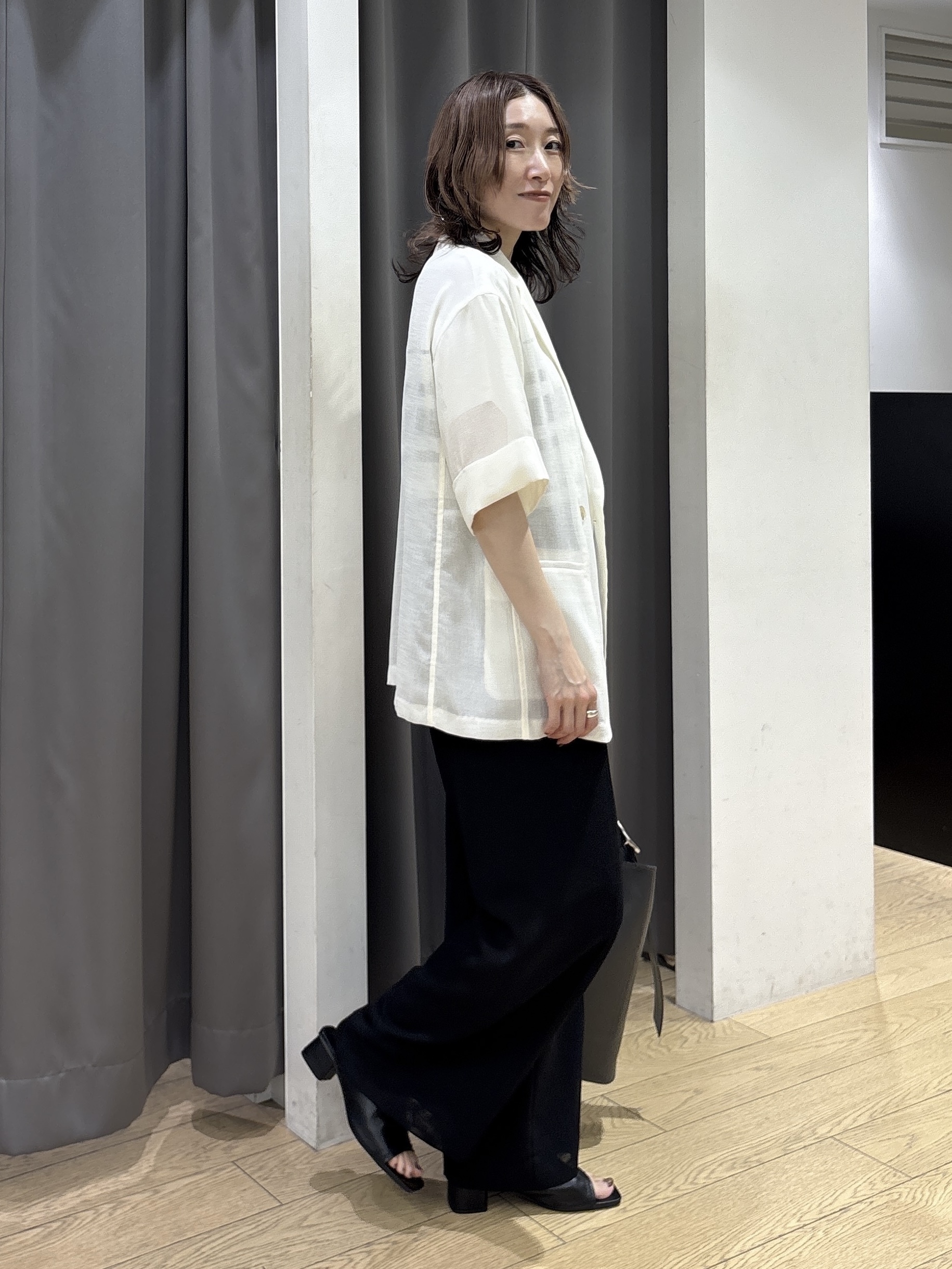 kotakiさんの「INDIVI｜【洗える／メッシュ素材／SETUP可能】半袖シアージャケット」を使ったコーディネート
