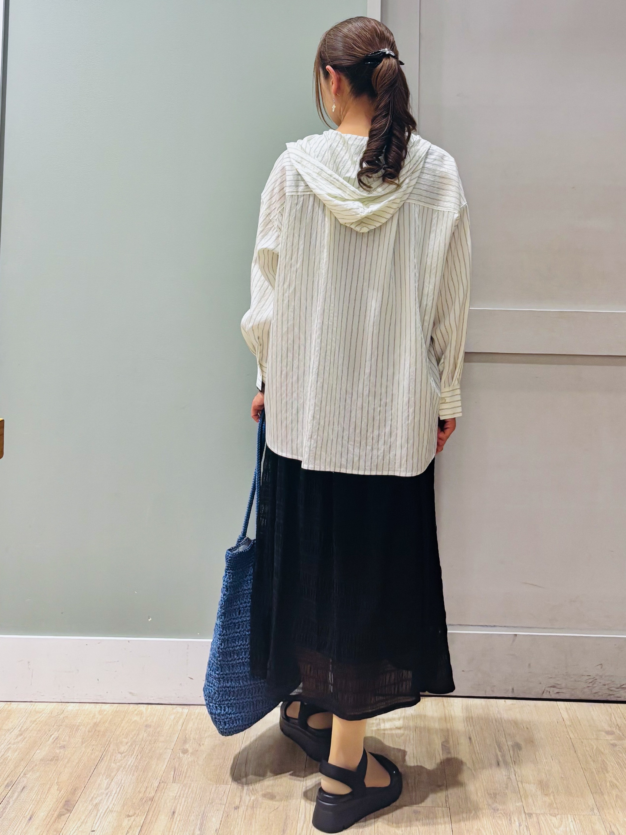 Komi☆さんの「grove｜【洗える】大人のストライプ フーディシャツ」を使ったコーディネート