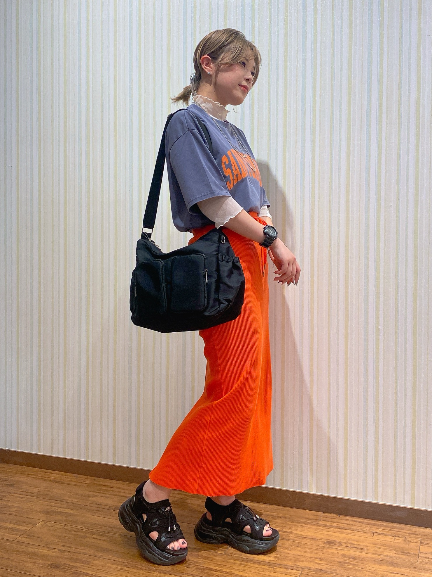 ayaさんの「SHOO･LA･RUE｜【ひんやり/S-LL/洗濯機可】選べる3柄 ヴィンテージ風こなれアソートTシャツ」を使ったコーディネート