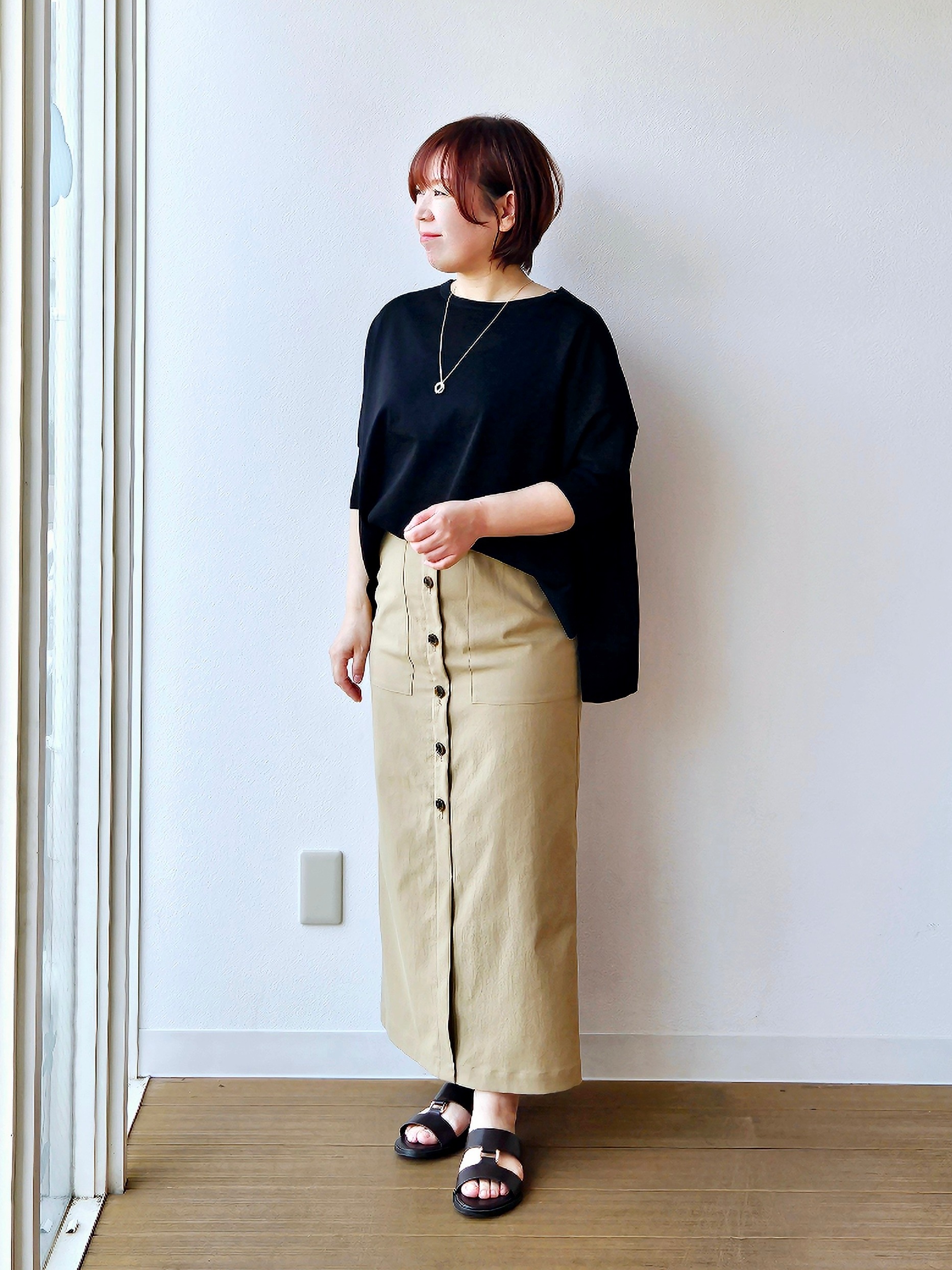 やじまさんの「UNTITLED｜【アンサンブル可/洗える】シアーレーヨンニット」を使ったコーディネート