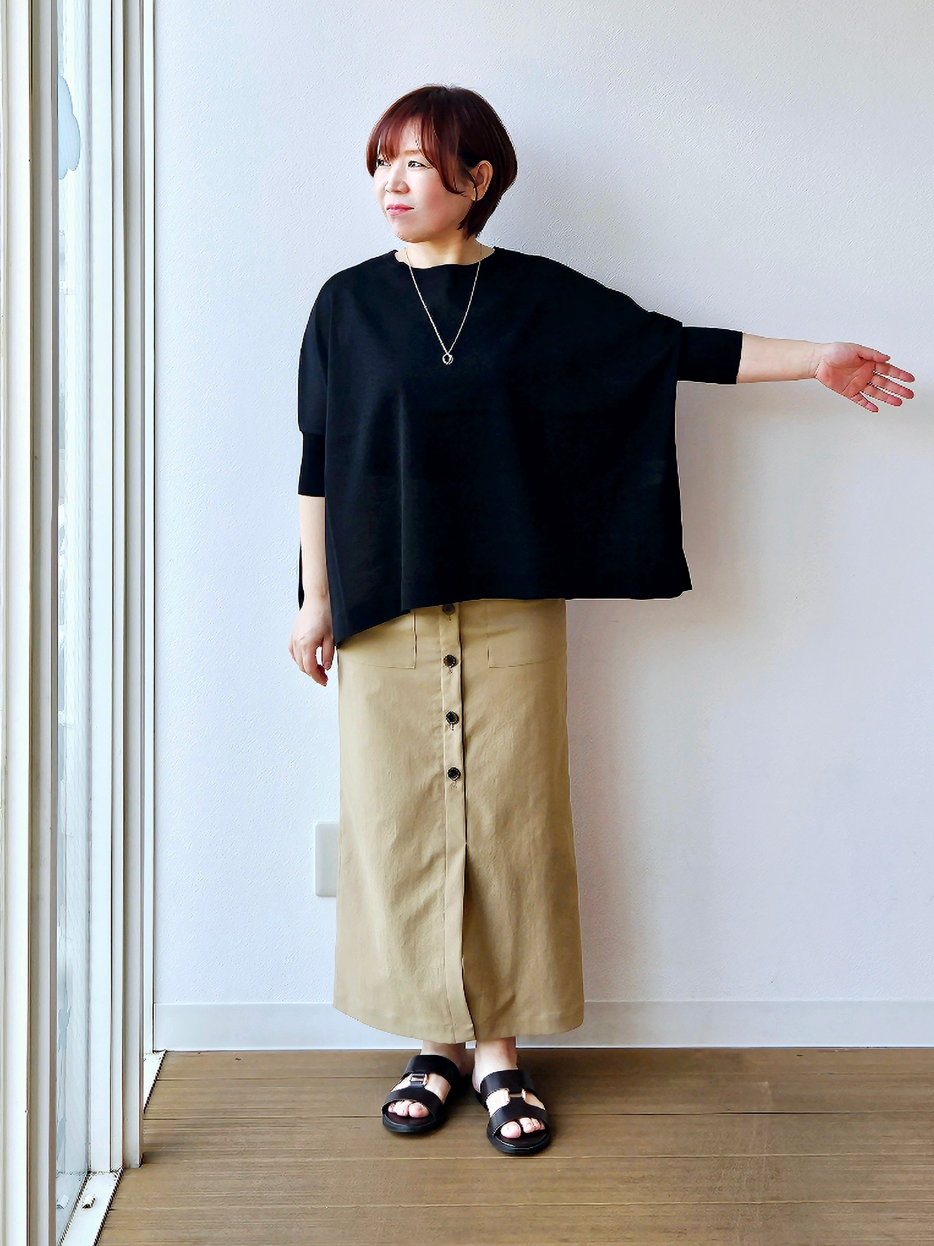 やじまさんの「UNTITLED｜【アンサンブル可/洗える】シアーレーヨンニット」を使ったコーディネート