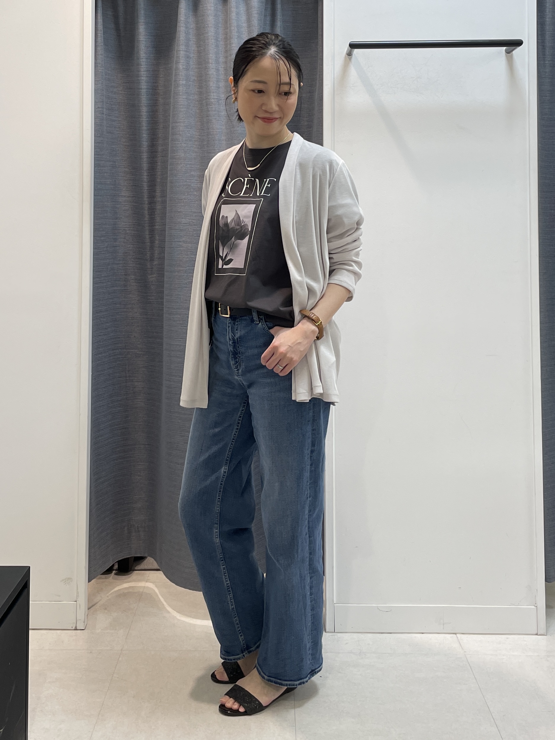 shihoさんの「INDIVI｜【古畑星夏さん着用/ロゴ/プリント】グラフィックTシャツ」を使ったコーディネート