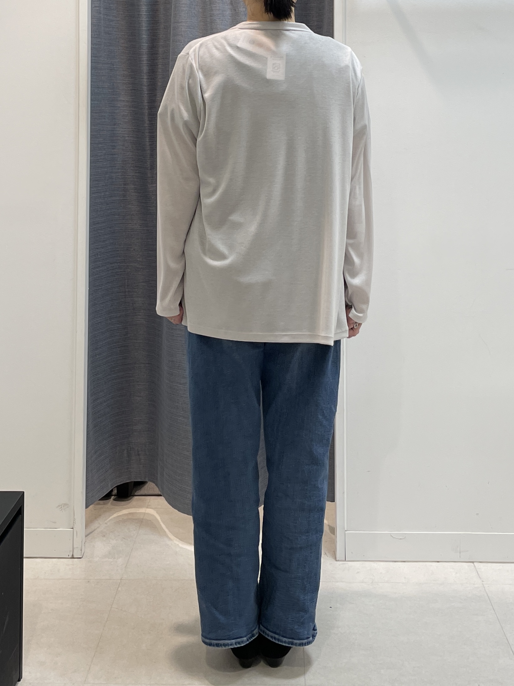 shihoさんの「INDIVI｜【古畑星夏さん着用/ロゴ/プリント】グラフィックTシャツ」を使ったコーディネート