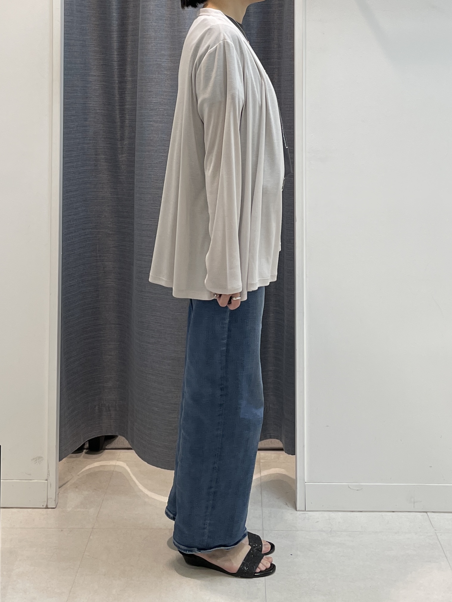 shihoさんの「INDIVI｜【古畑星夏さん着用/ロゴ/プリント】グラフィックTシャツ」を使ったコーディネート