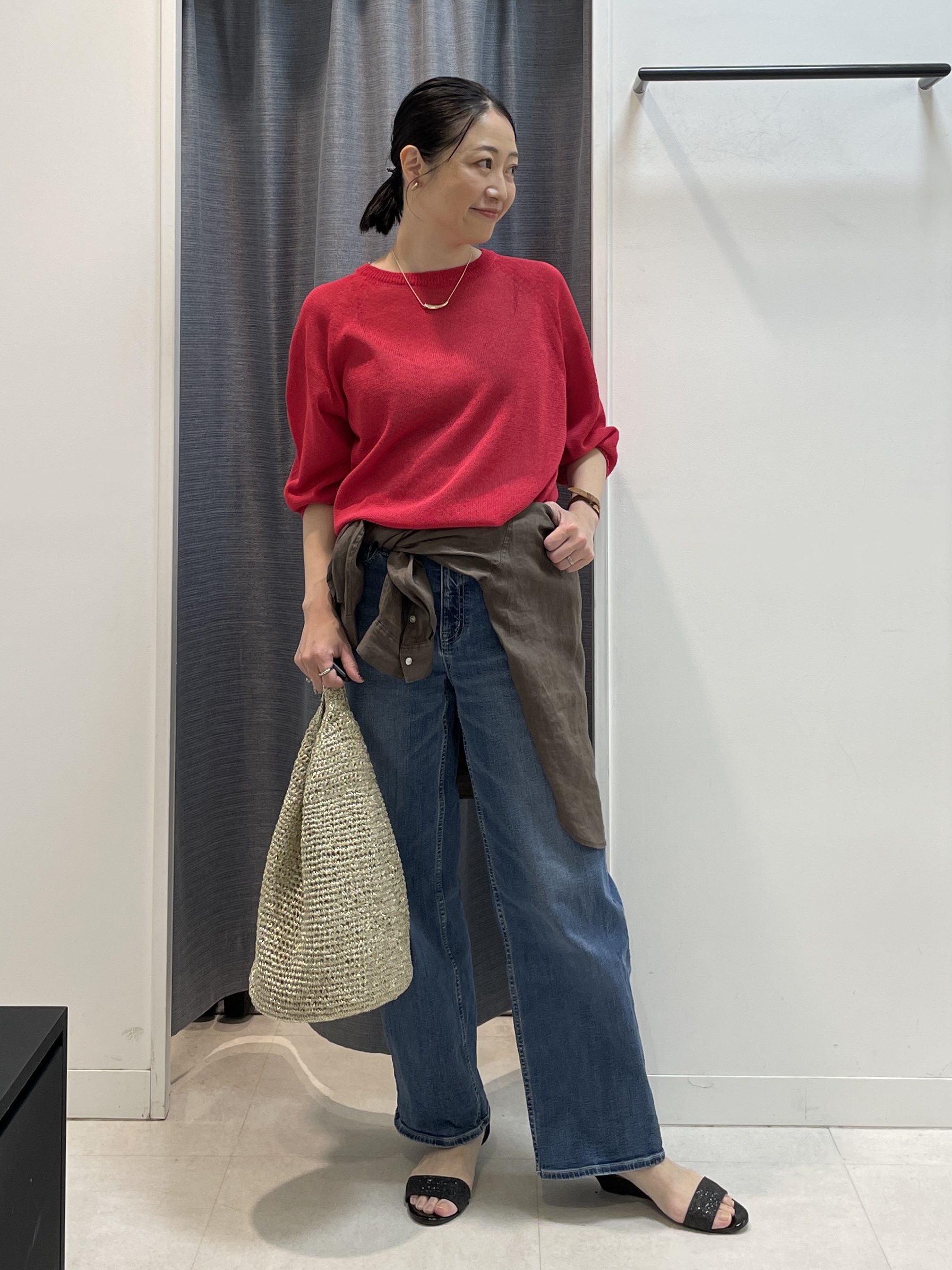 shihoさんの「INDIVI｜【洗える/ゆったり】クルーネックドライニット」を使ったコーディネート