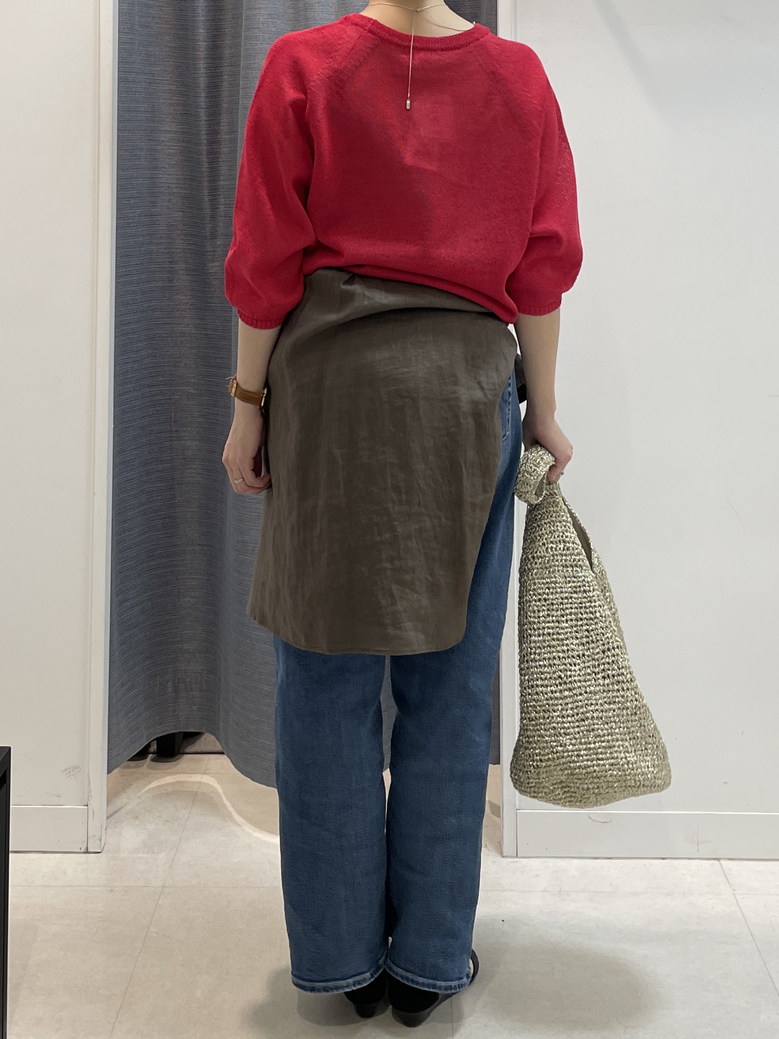 shihoさんの「INDIVI｜【洗える/ゆったり】クルーネックドライニット」を使ったコーディネート