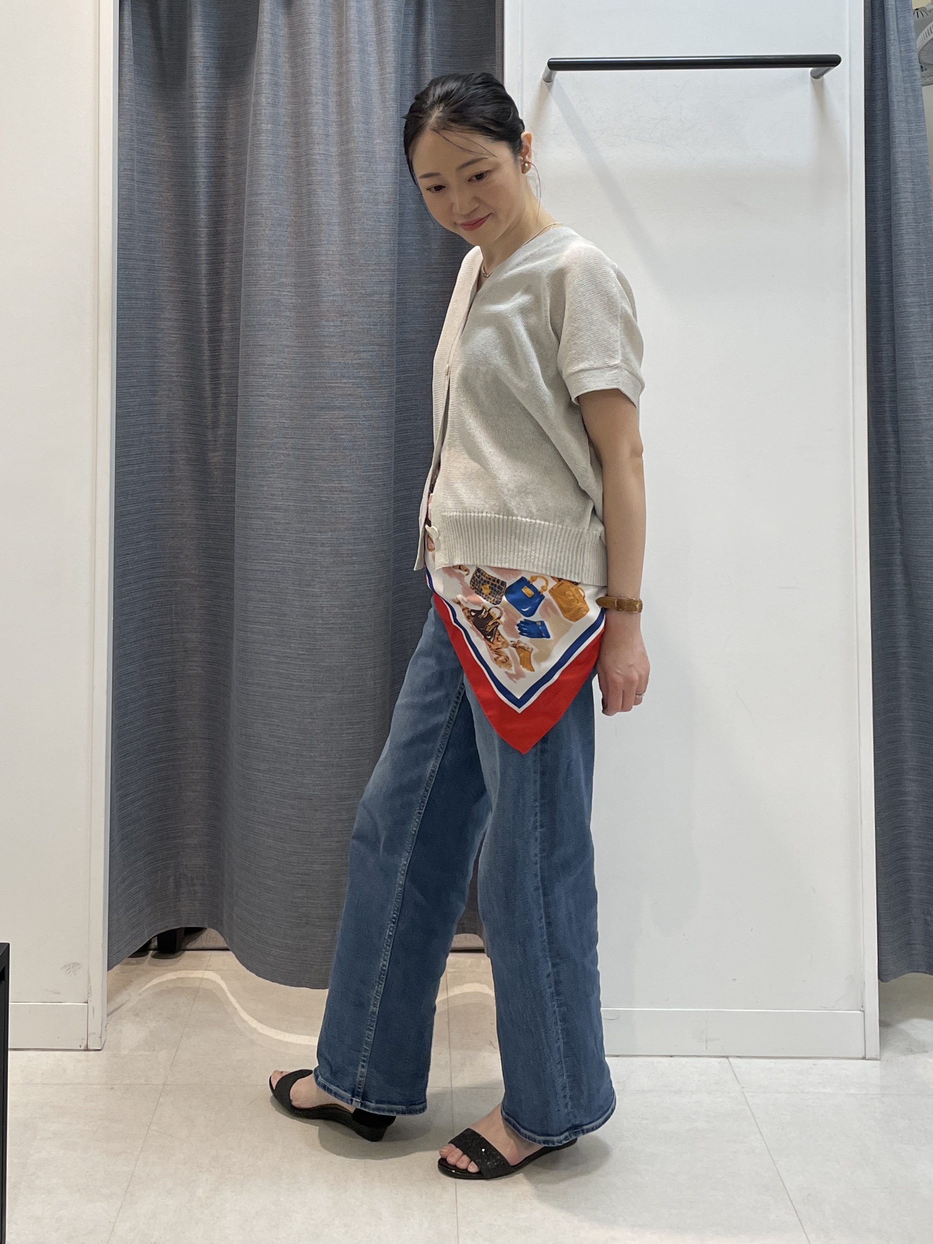 shihoさんの「INDIVI｜【洗える/清涼感】ドライタッチスリーブレスカーディガン」を使ったコーディネート