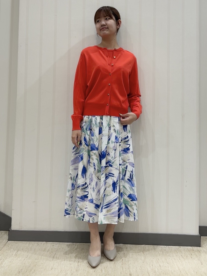 ちひさんの「INDIVI｜【UVケア/接触冷感／アンサンブル】丸首カーディガン＆袖スリット5分袖ニット」を使ったコーディネート