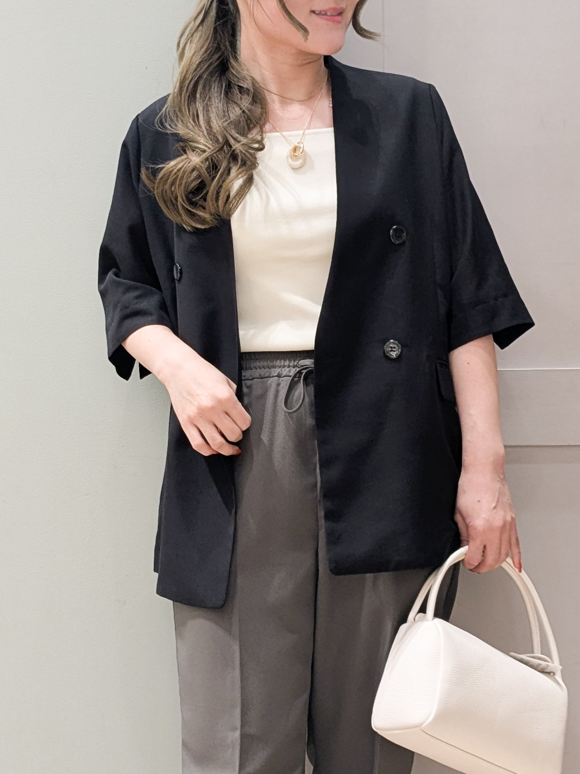 kuwawaさんの「grove｜【洗濯機OK/ひんやり】軽く羽織れるハーフスリーブジャケット」を使ったコーディネート