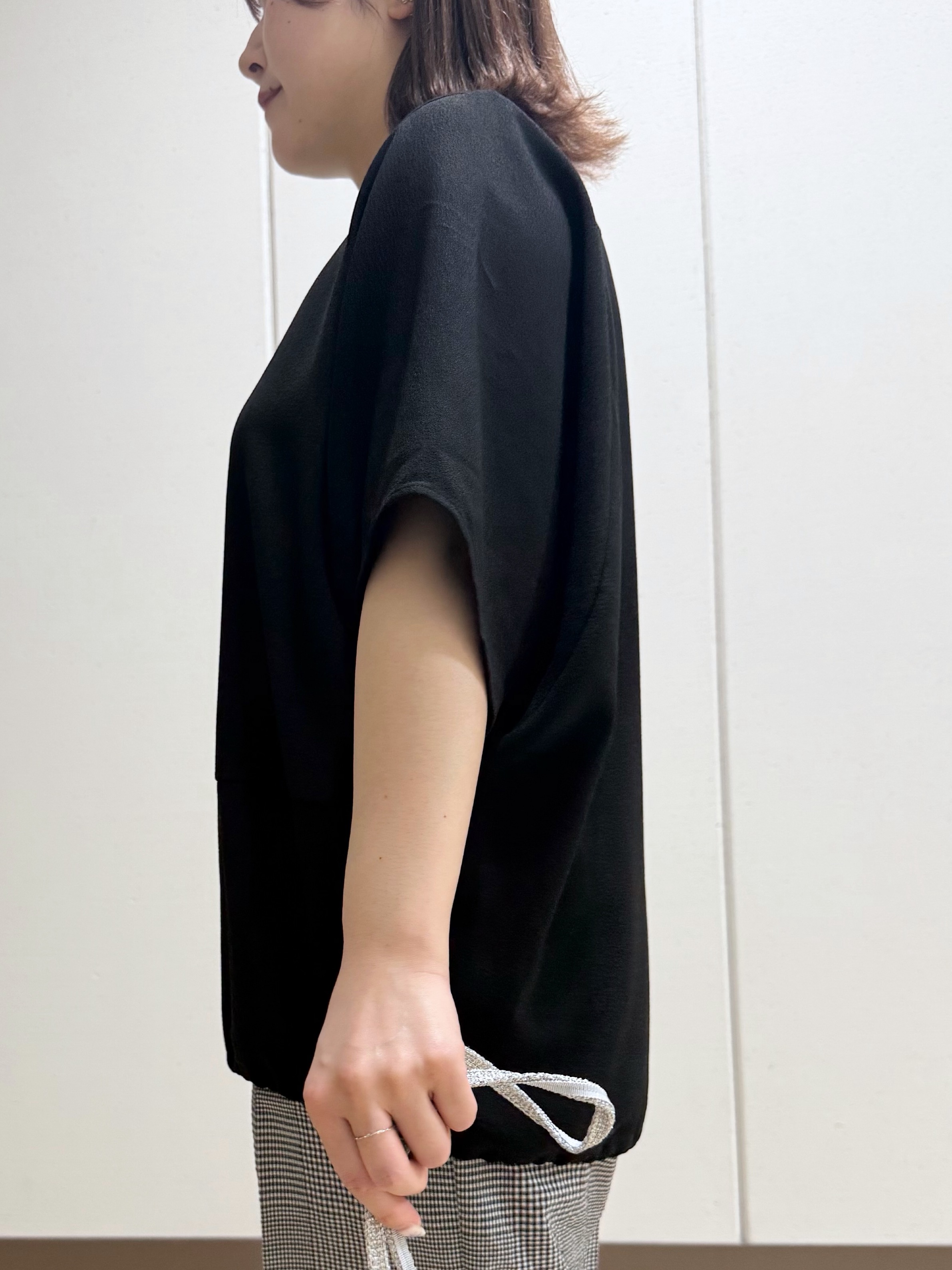 Rikoさんの「INDIVI｜【洗える／2WAY／裾ドロスト付き】 ドルマンスリーブチュニックトップス」を使ったコーディネート