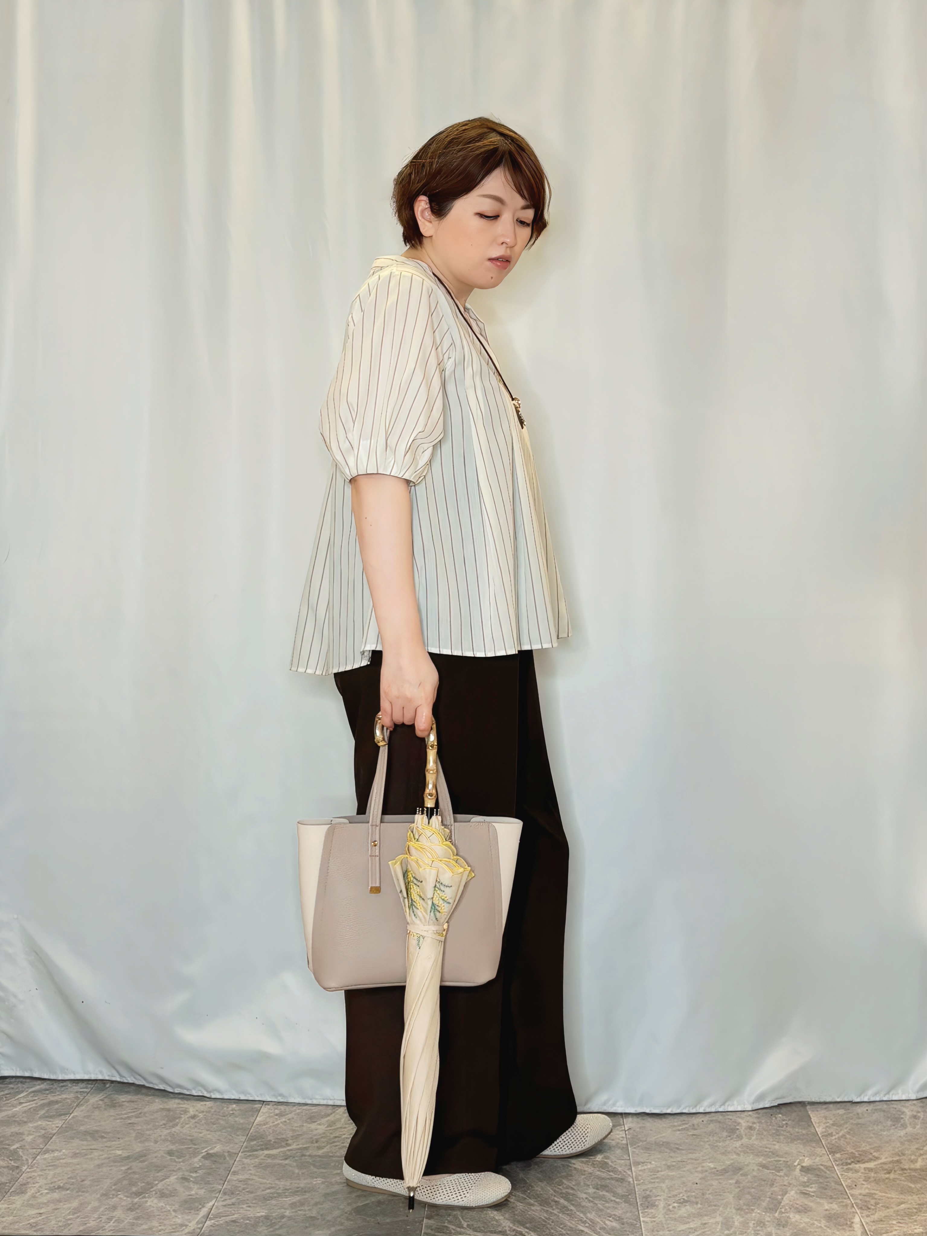 たみさんの「SHOO･LA･RUE｜【高レビュー/洗濯後しわになりにくい/インせず着られる】自然に体型カバー 麻調ペプラムブラウス」を使ったコーディネート