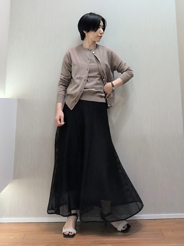 ミズタさんの「UNTITLED｜【9色展開/アンサンブル可】コットンクルーネックカーディガン」を使ったコーディネート