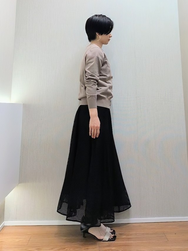 ミズタさんの「UNTITLED｜【9色展開/アンサンブル可】コットンクルーネックカーディガン」を使ったコーディネート